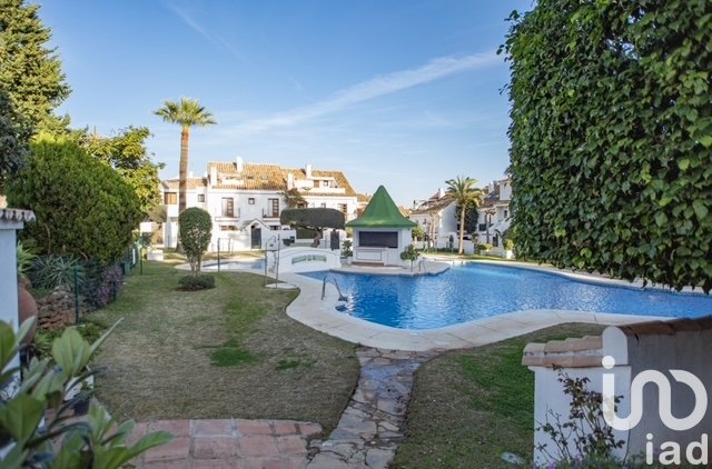 Tvåvåningslägenhet i Marbella, Malaga, Spanien 3 sovrum, 204 kvm. Nr. 173359