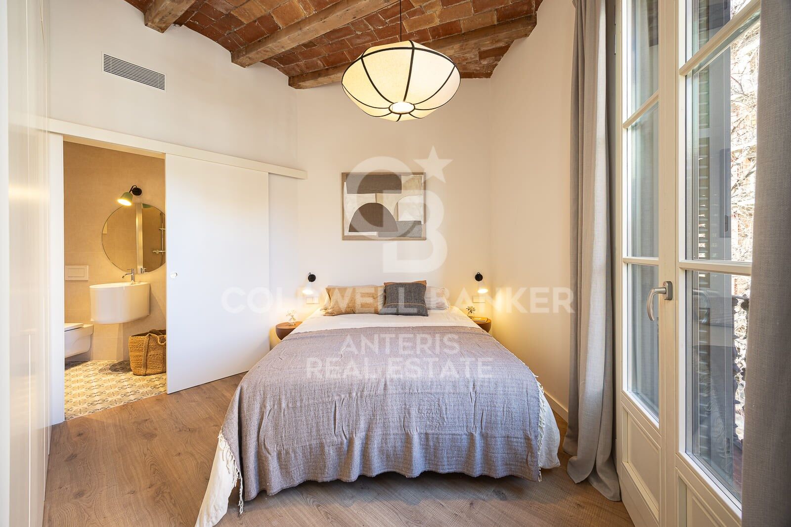 Apartament w Barcelona, Hiszpania 2 sypialnie, 86 mkw. nr 156758