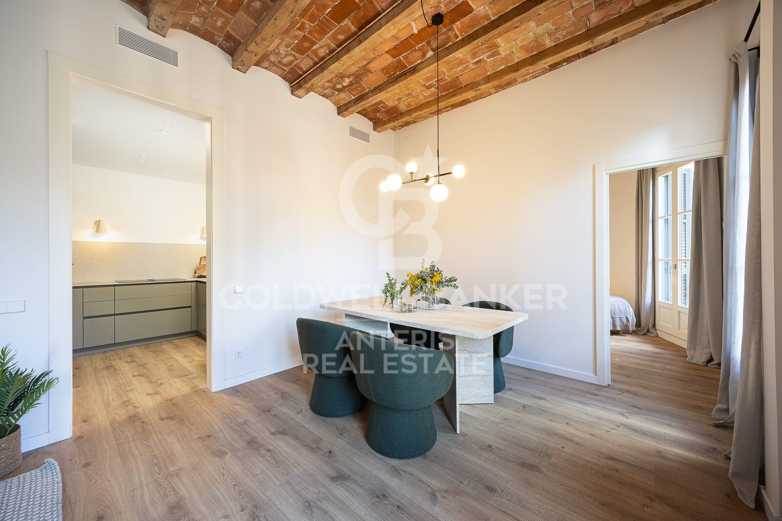 Apartament w Barcelona, Hiszpania 2 sypialnie, 86 mkw. nr 156758