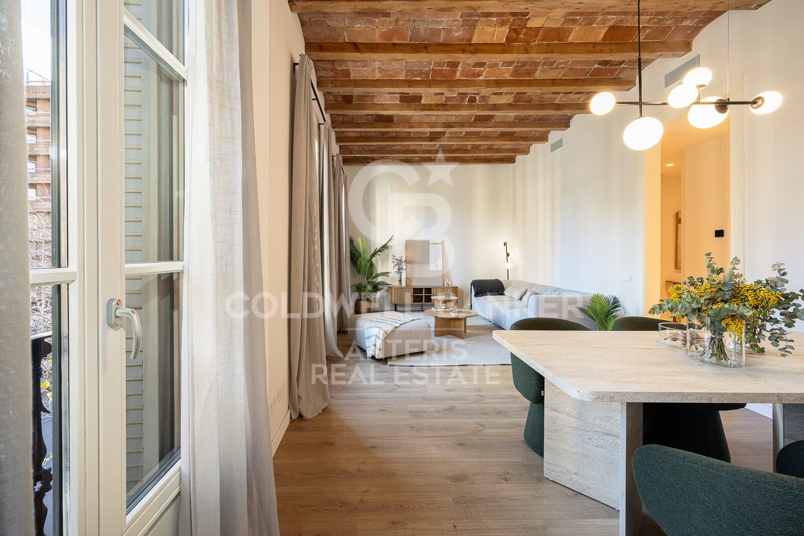 Apartament w Barcelona, Hiszpania 2 sypialnie, 86 mkw. nr 156758