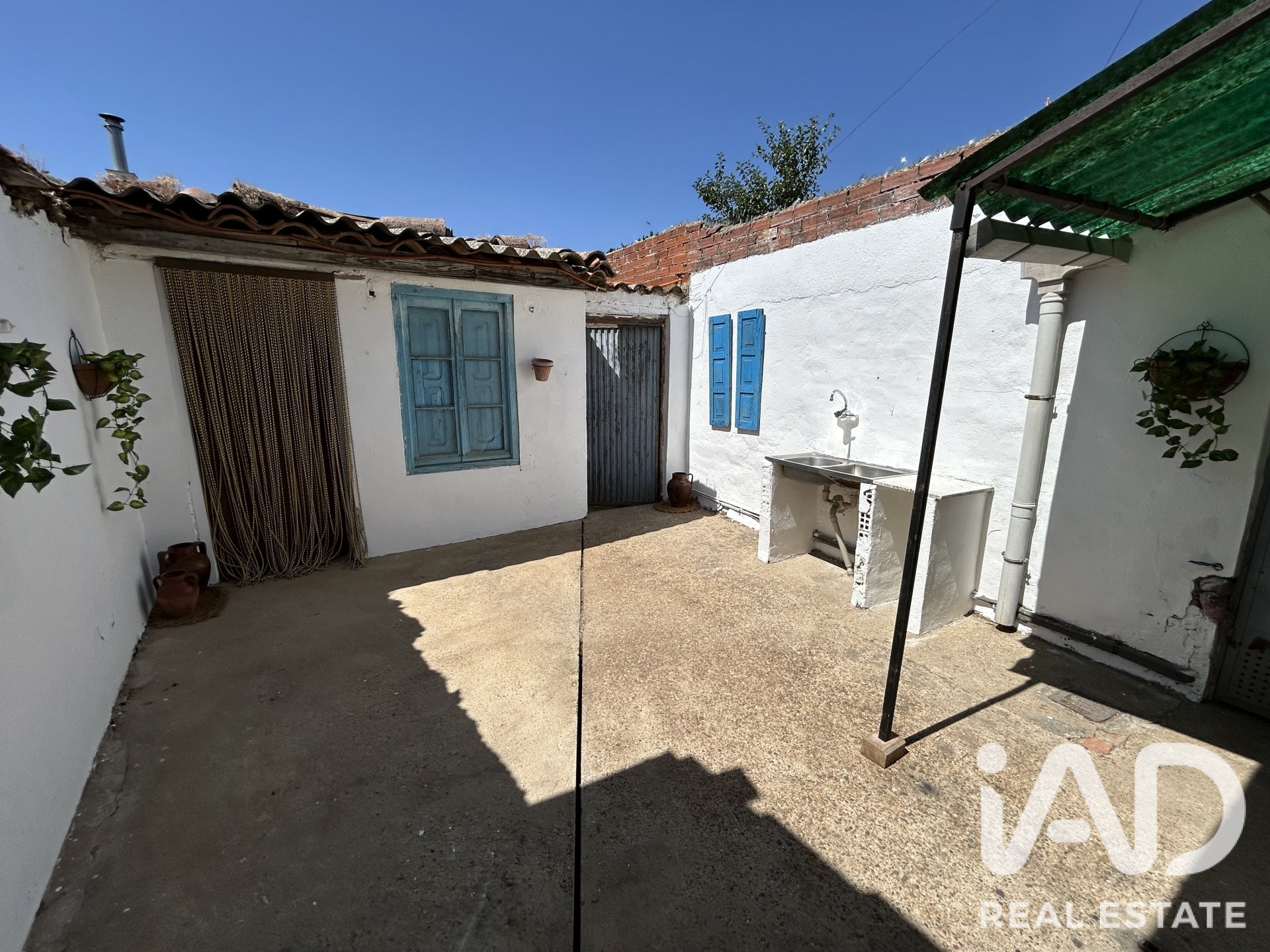 Villa en Villamañán, León, España 2 dormitorios, 110 m2 No. 195810