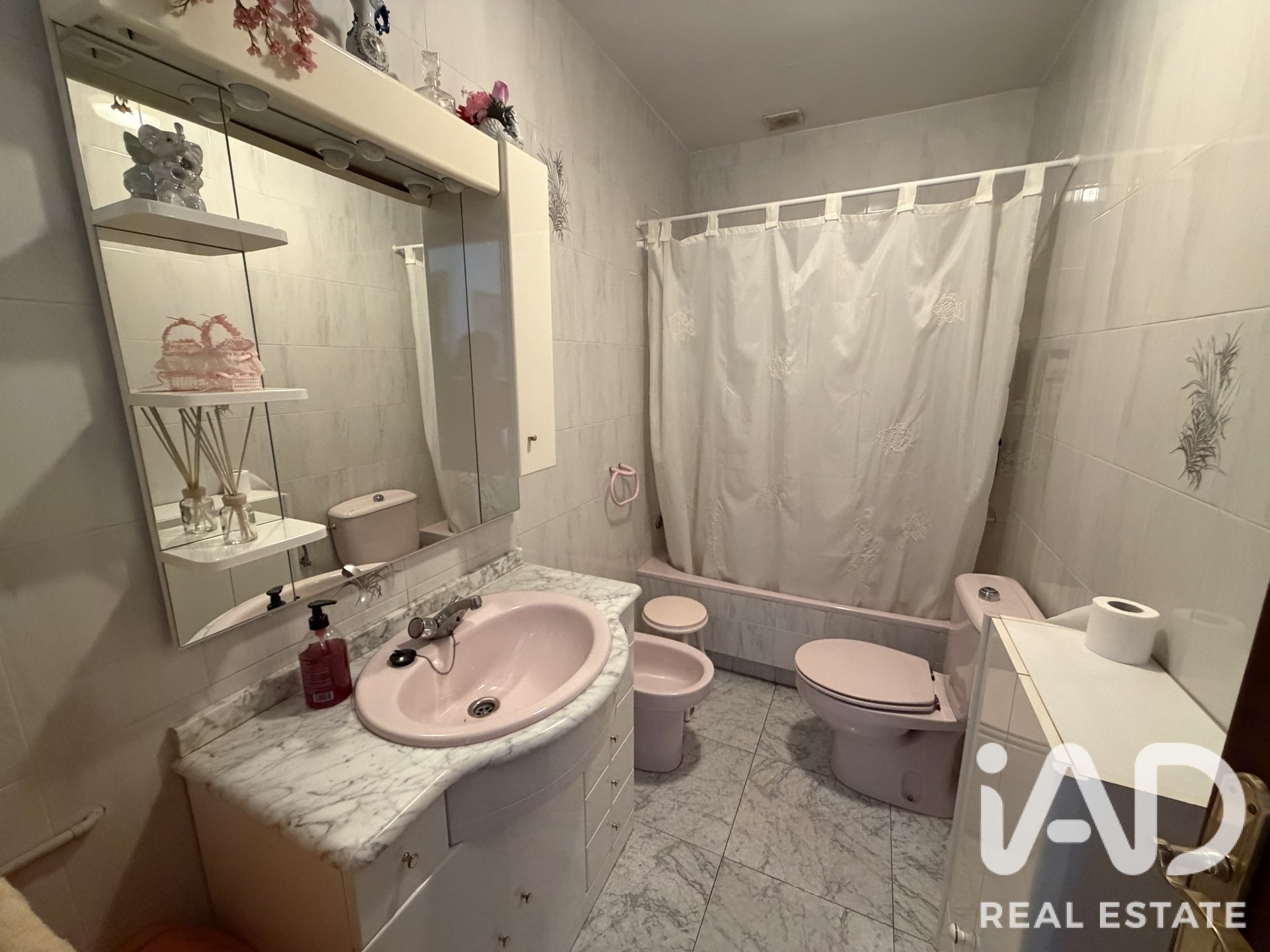Villa en Villamañán, León, España 2 dormitorios, 110 m2 No. 195810