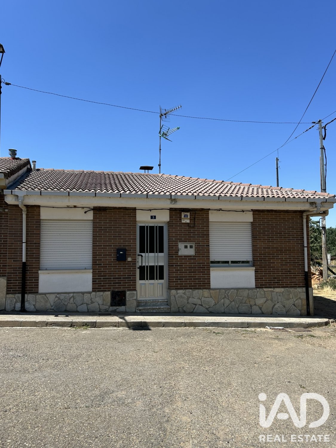 Villa en Villamañán, León, España 2 dormitorios, 110 m2 No. 195810