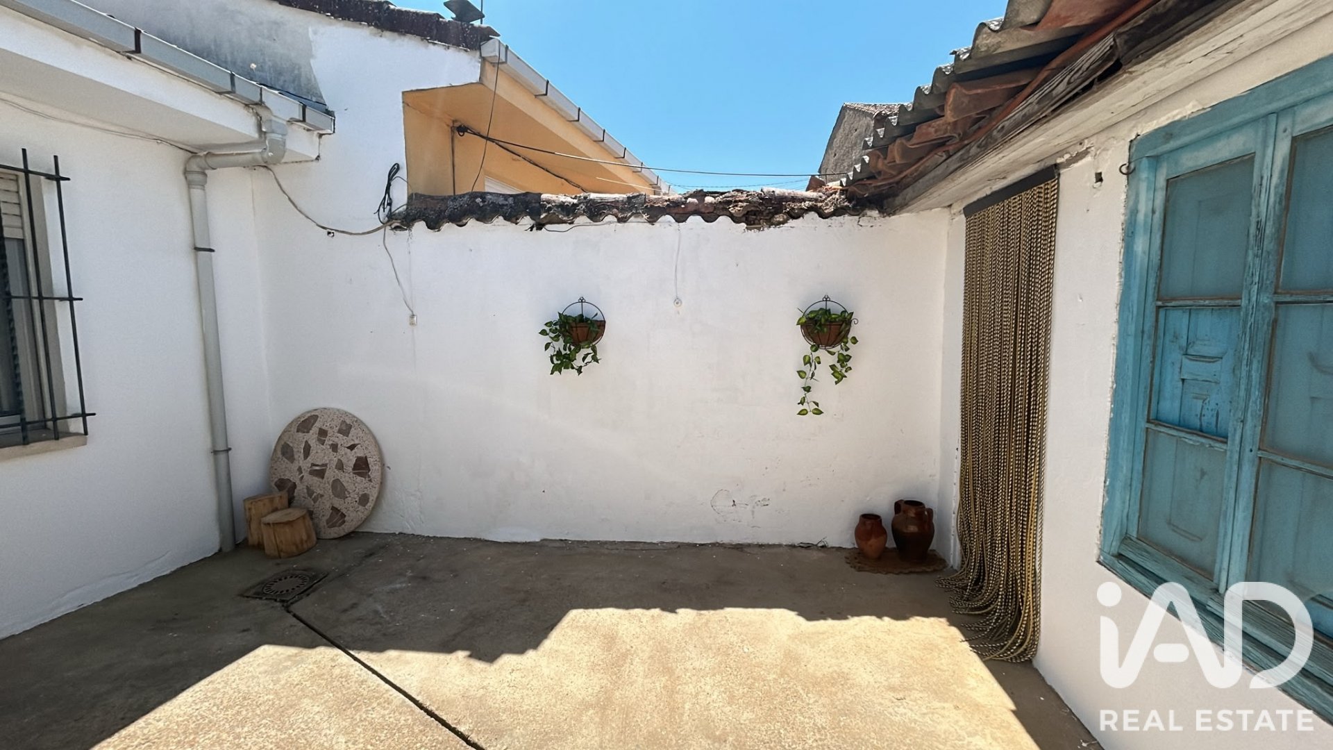 Villa en Villamañán, León, España 2 dormitorios, 110 m2 No. 195810