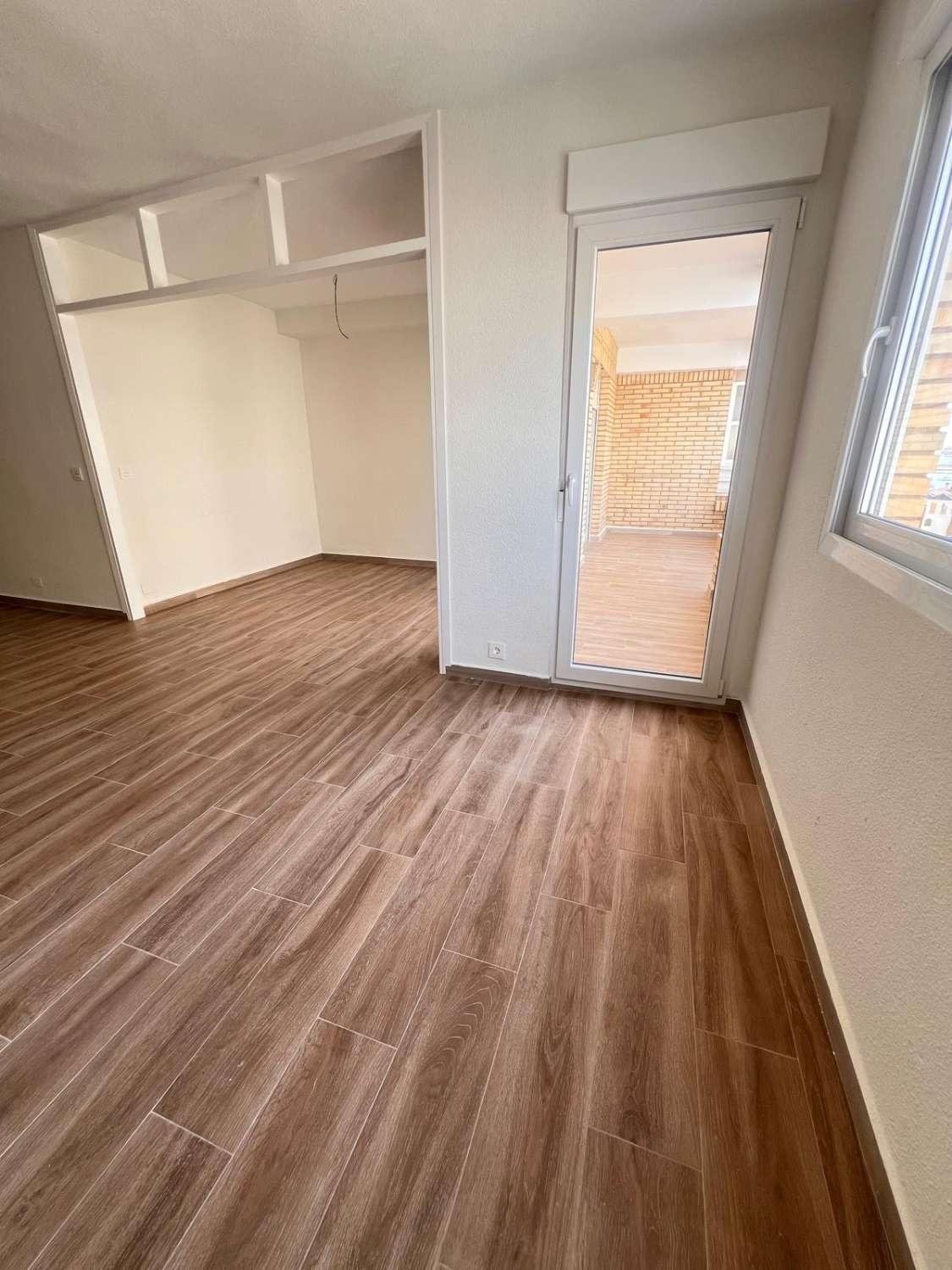 Apartment in Torrevieja, Alicante, Spain 2 bedrooms, 83 sq.m. No. 181301