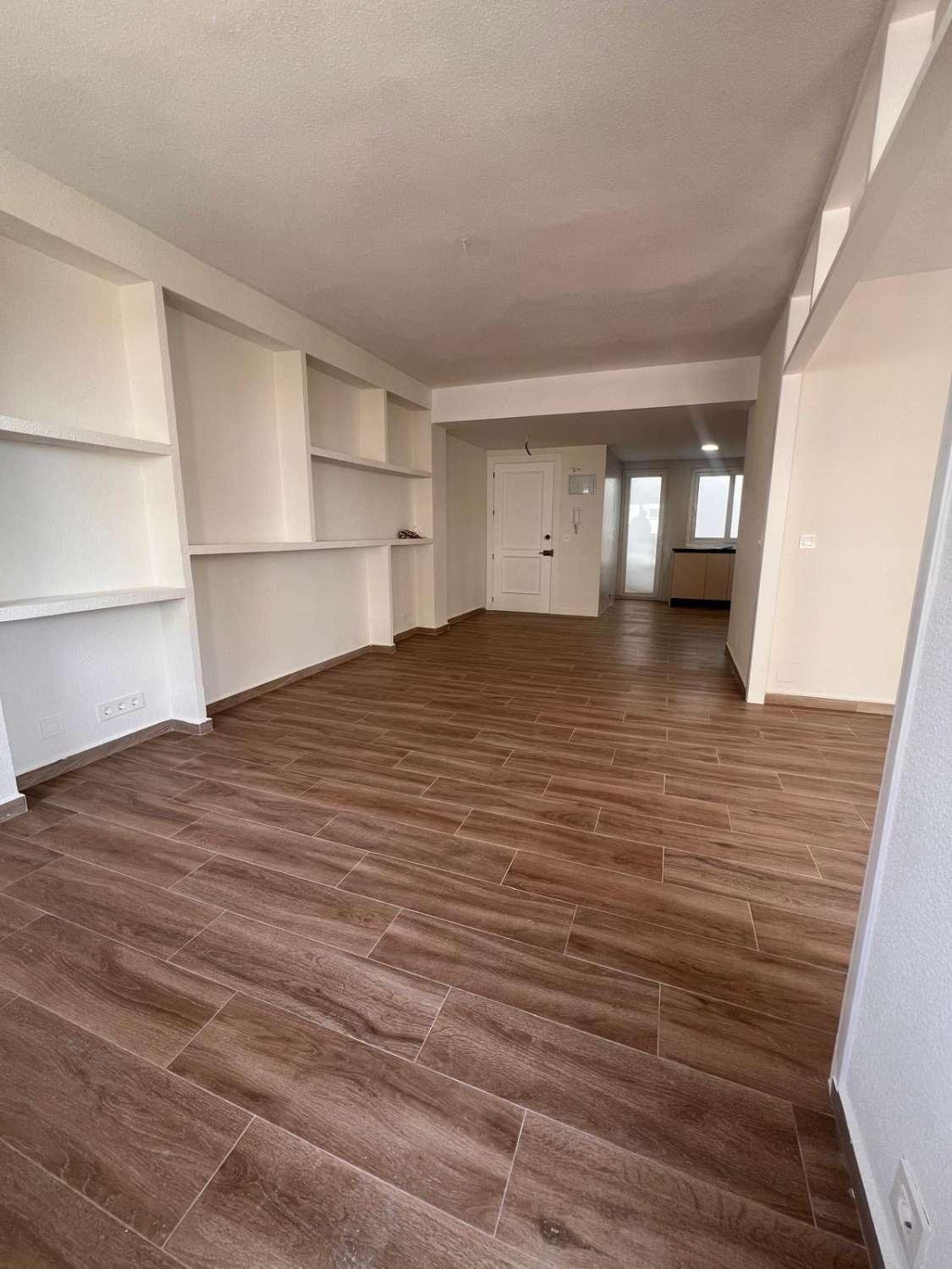 Apartment in Torrevieja, Alicante, Spain 2 bedrooms, 83 sq.m. No. 181301