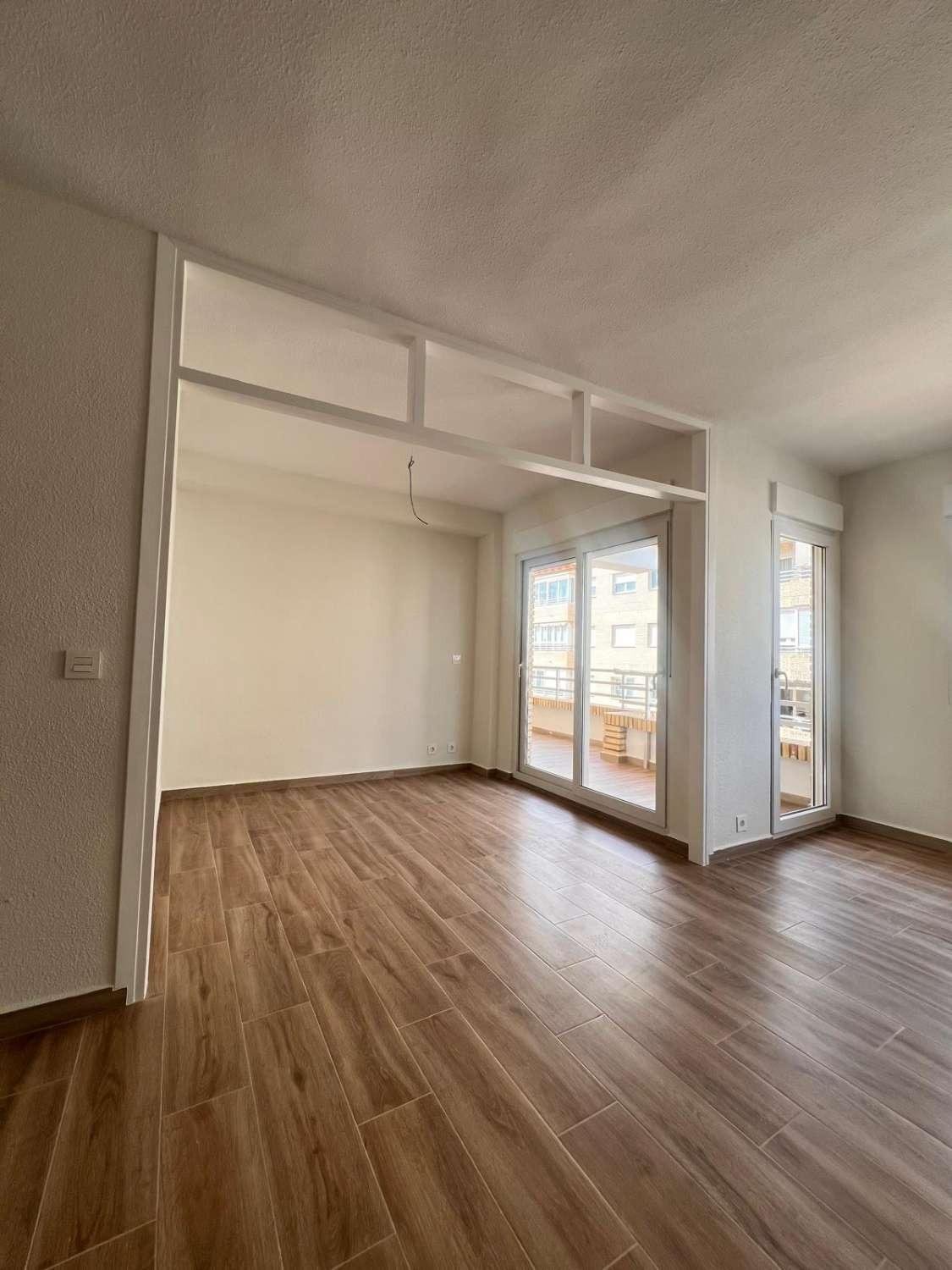 Apartment in Torrevieja, Alicante, Spain 2 bedrooms, 83 sq.m. No. 181301