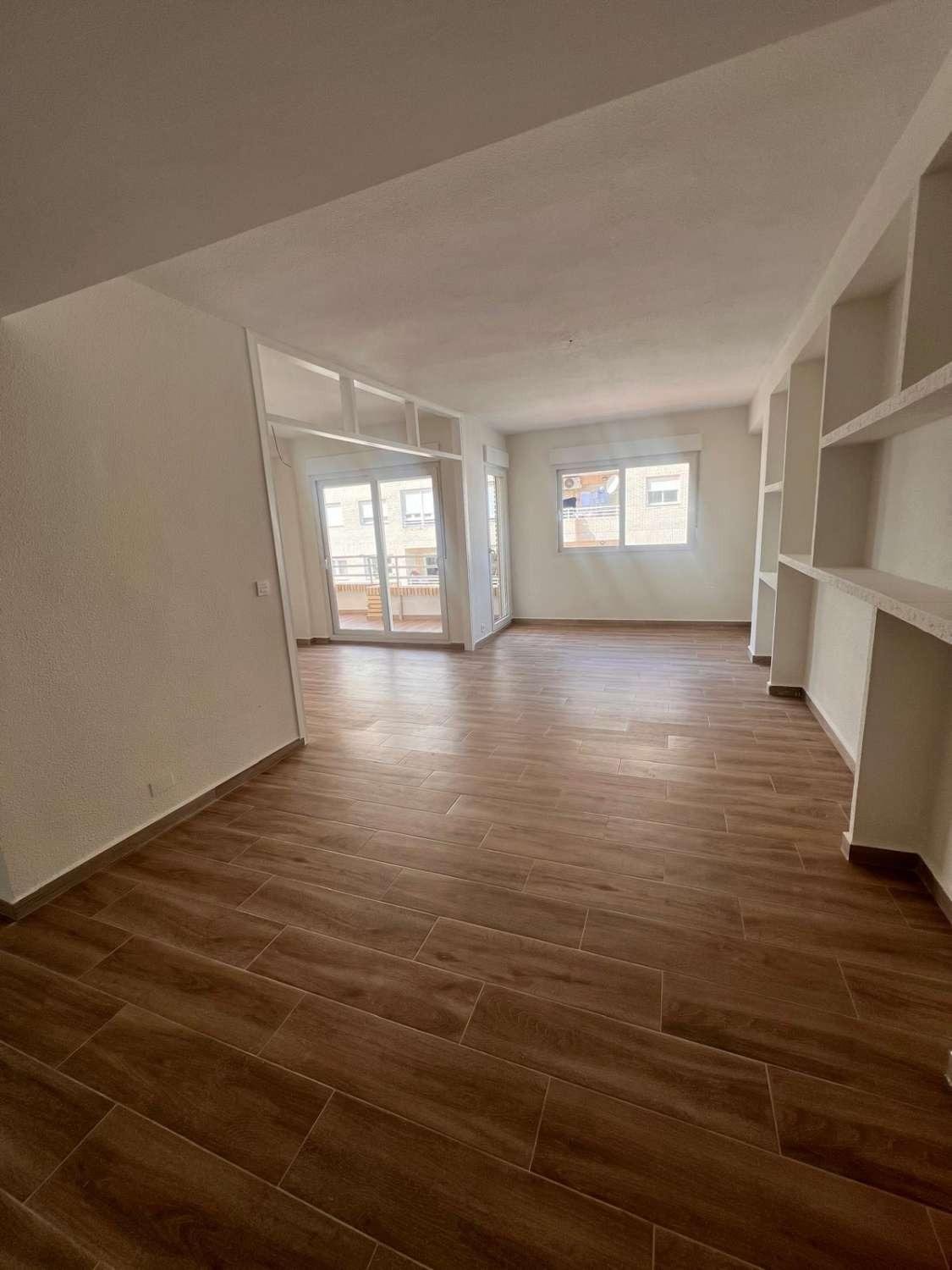 Apartment in Torrevieja, Alicante, Spain 2 bedrooms, 83 sq.m. No. 181301