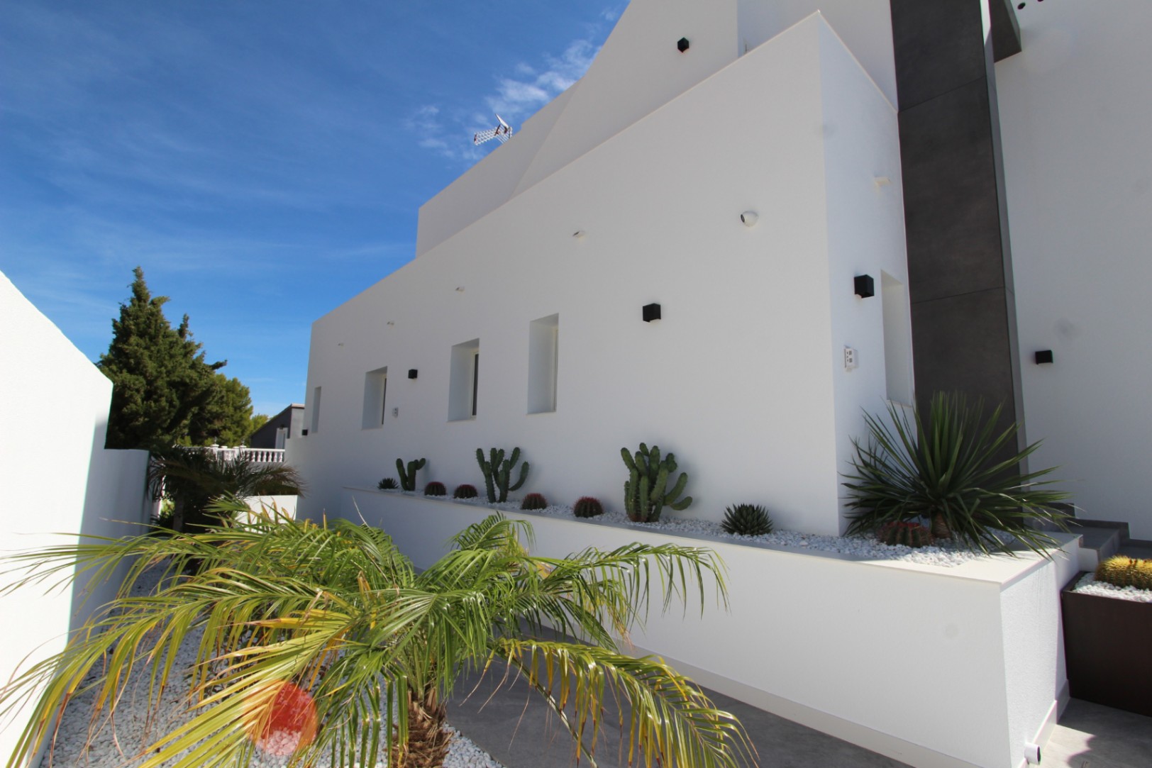 Villa in Teulada, Alicante, Spain 5 bedrooms, 240 sq.m. No. 106206