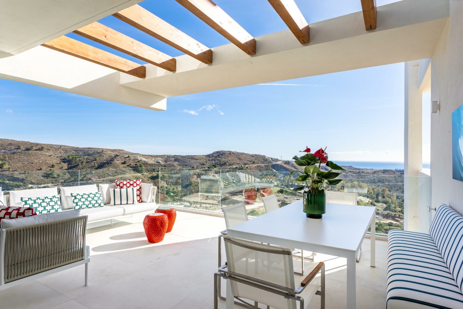 Lägenhet i Benahavis, Malaga, Spanien 2 sovrum, 107 kvm. Nr. 136018