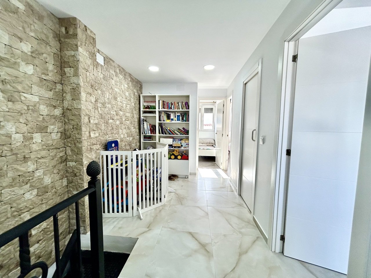 Kaupunkipientalo Los Balcones, Alicante, Espanja 3 makuuhuonetta, 91 m2 No. 195699