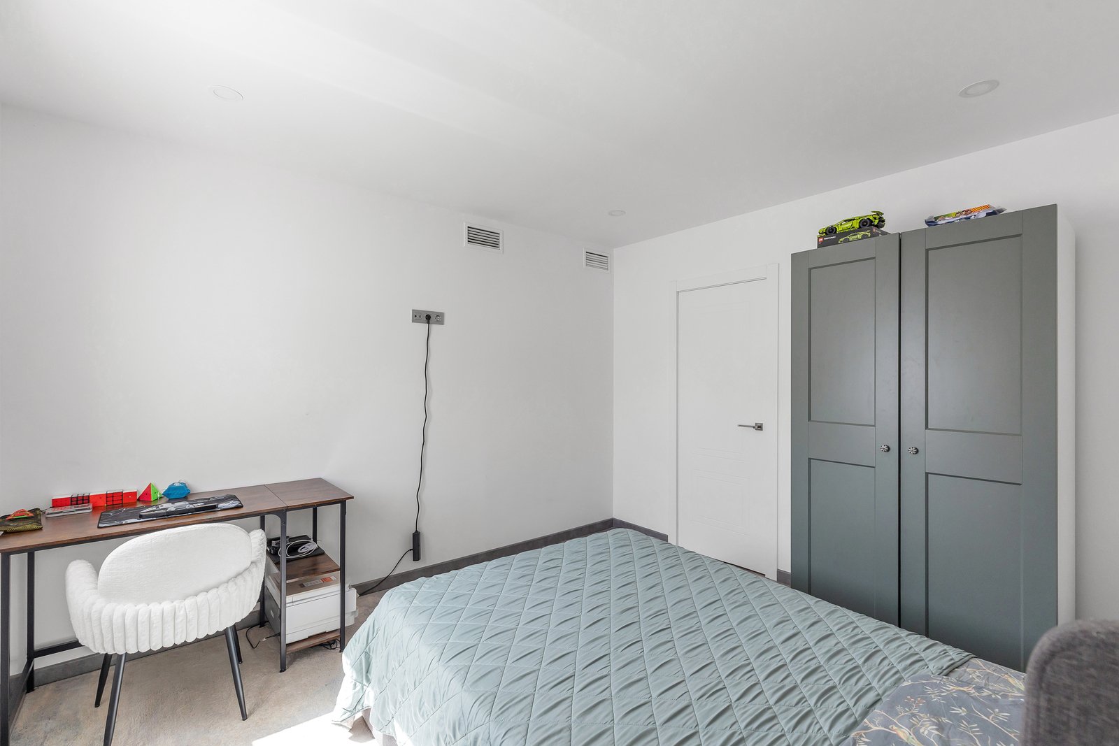 Villa à Torrevieja, Alicante, Espagne 5 chambres, 257 m2 No. 195698