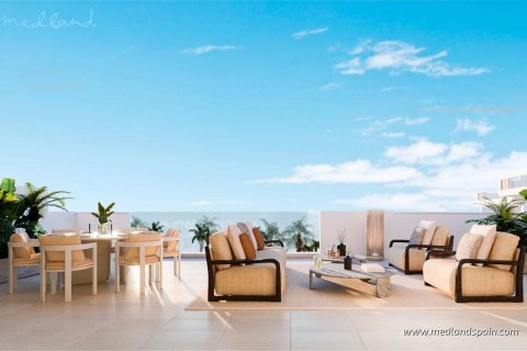 Apartment à Estepona, Malaga, Espagne 3 chambres, 137 m2 No. 108944