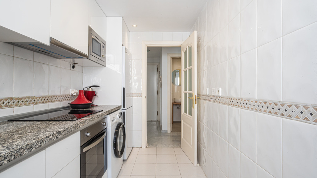 Apartamento en Marbella, Málaga, España 2 dormitorios, 80 m2 No. 173784