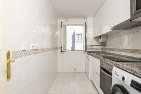 Apartment à Marbella, Malaga, Espagne 2 chambres, 80 m2 No. 173784