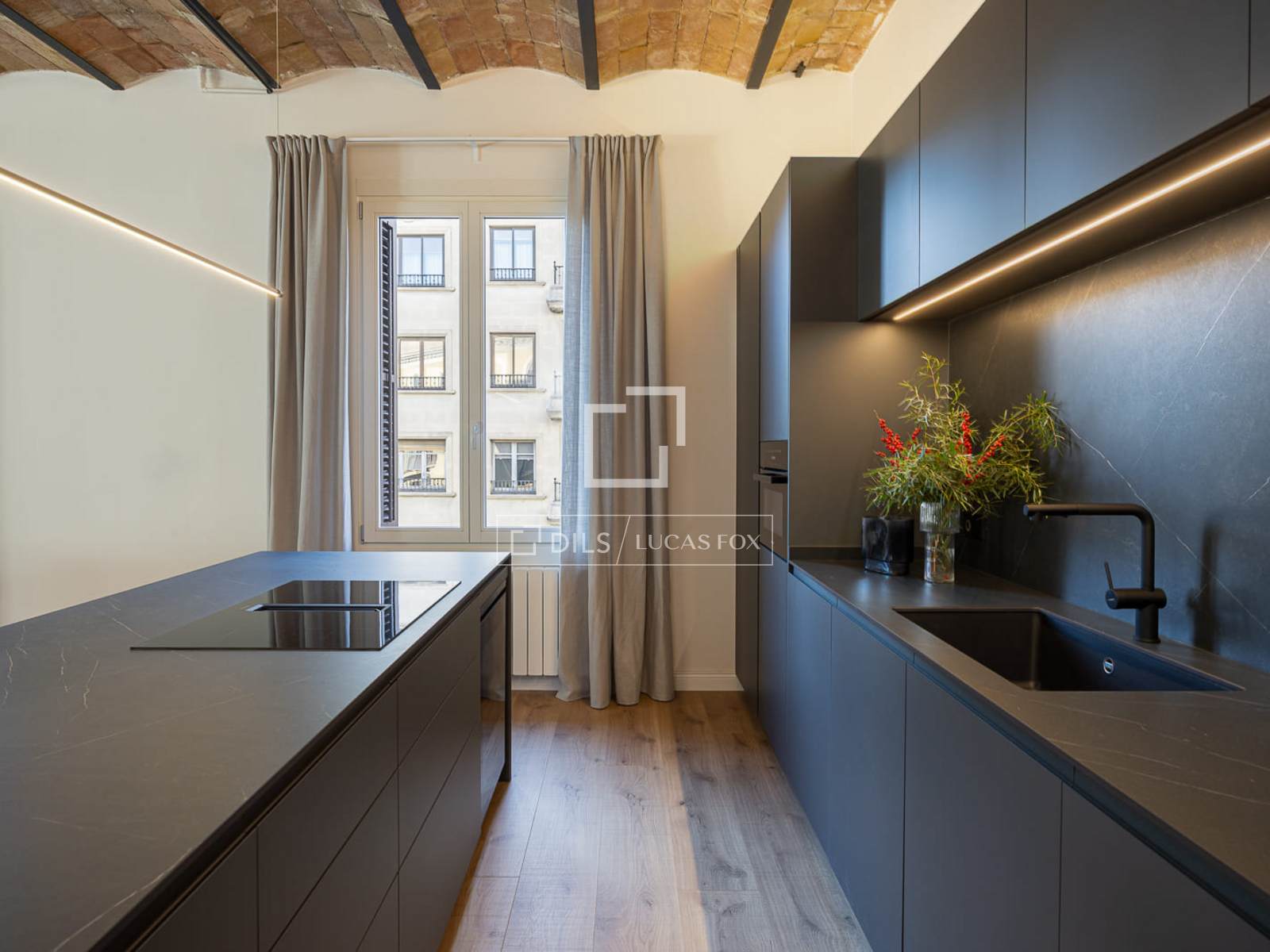 Appartamento a Barcelona, Spagna 4 camere da letto, 231 mq. N° 150750