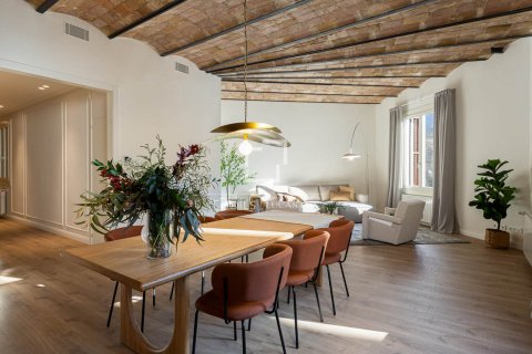 Wohnung in Barcelona, Spanien 4 Schlafzimmer, 231 m2 Nr. 150750