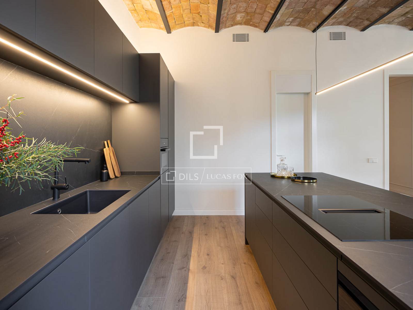 Appartamento a Barcelona, Spagna 4 camere da letto, 231 mq. N° 150750