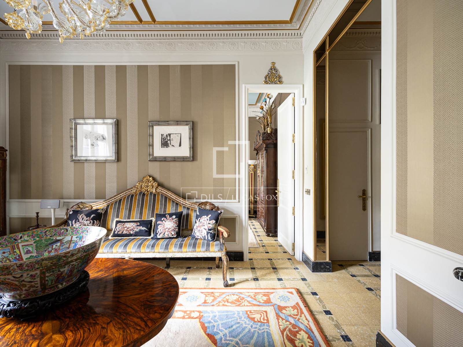 Dzīvoklis Barcelona, Spānijā 4 istabas, 273 m2 Nr. 150751