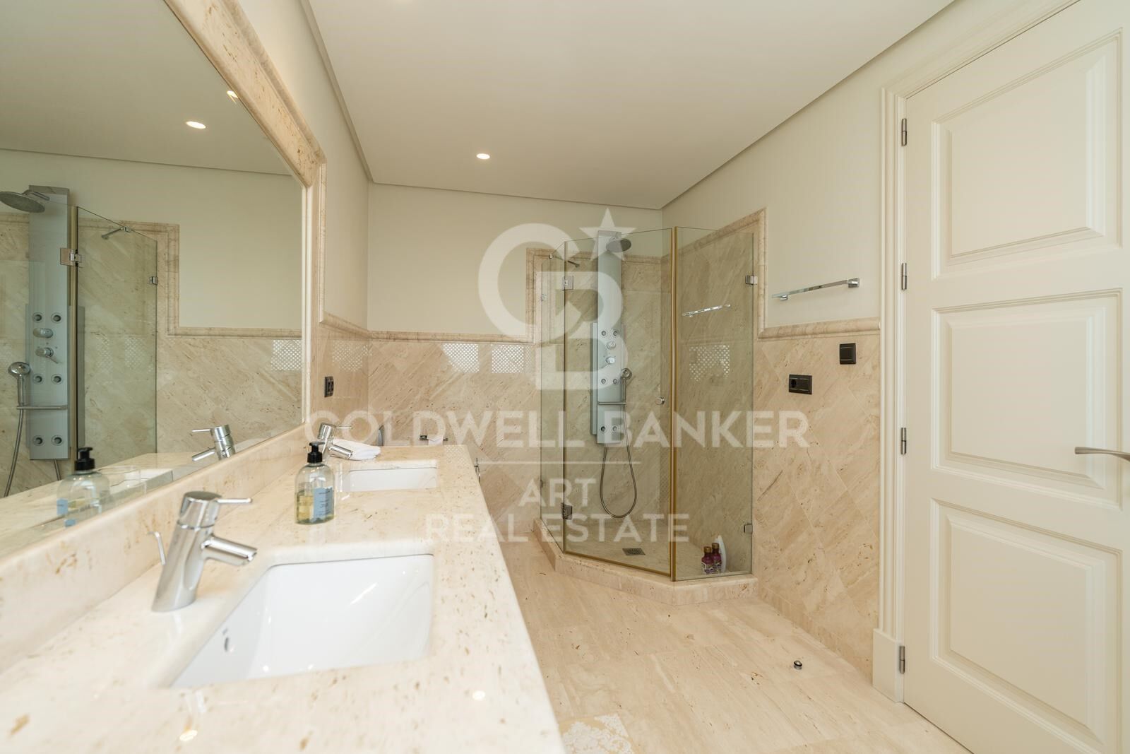 Penthouse w Estepona, Malaga, Hiszpania 5 sypialni, 700 mkw. nr 158337