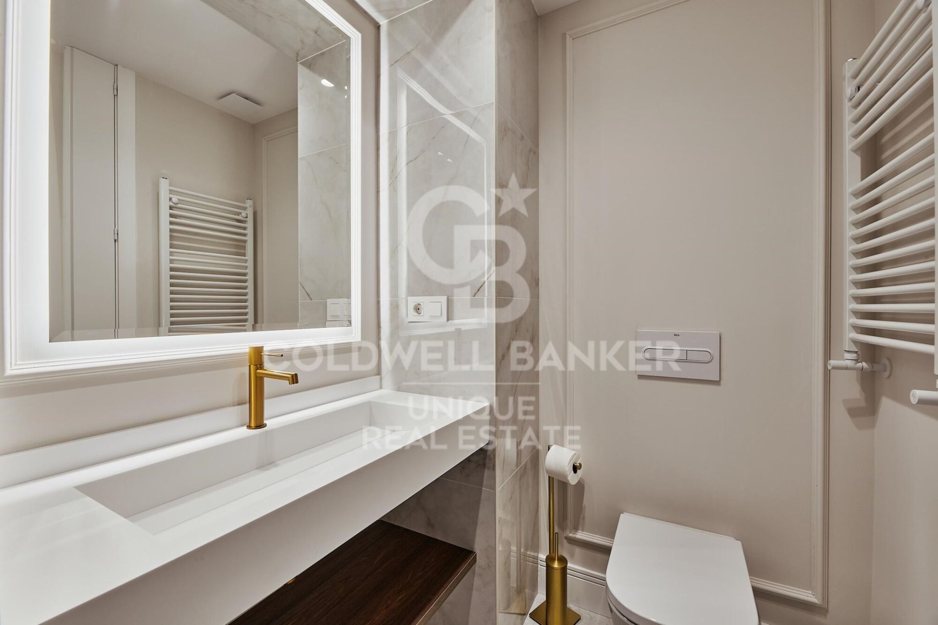 Appartamento a Madrid, Spagna 3 camere da letto, 122 mq. N° 158338