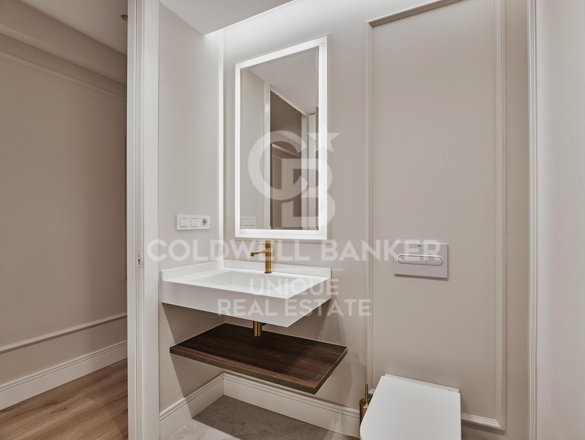 Appartamento a Madrid, Spagna 3 camere da letto, 122 mq. N° 158338