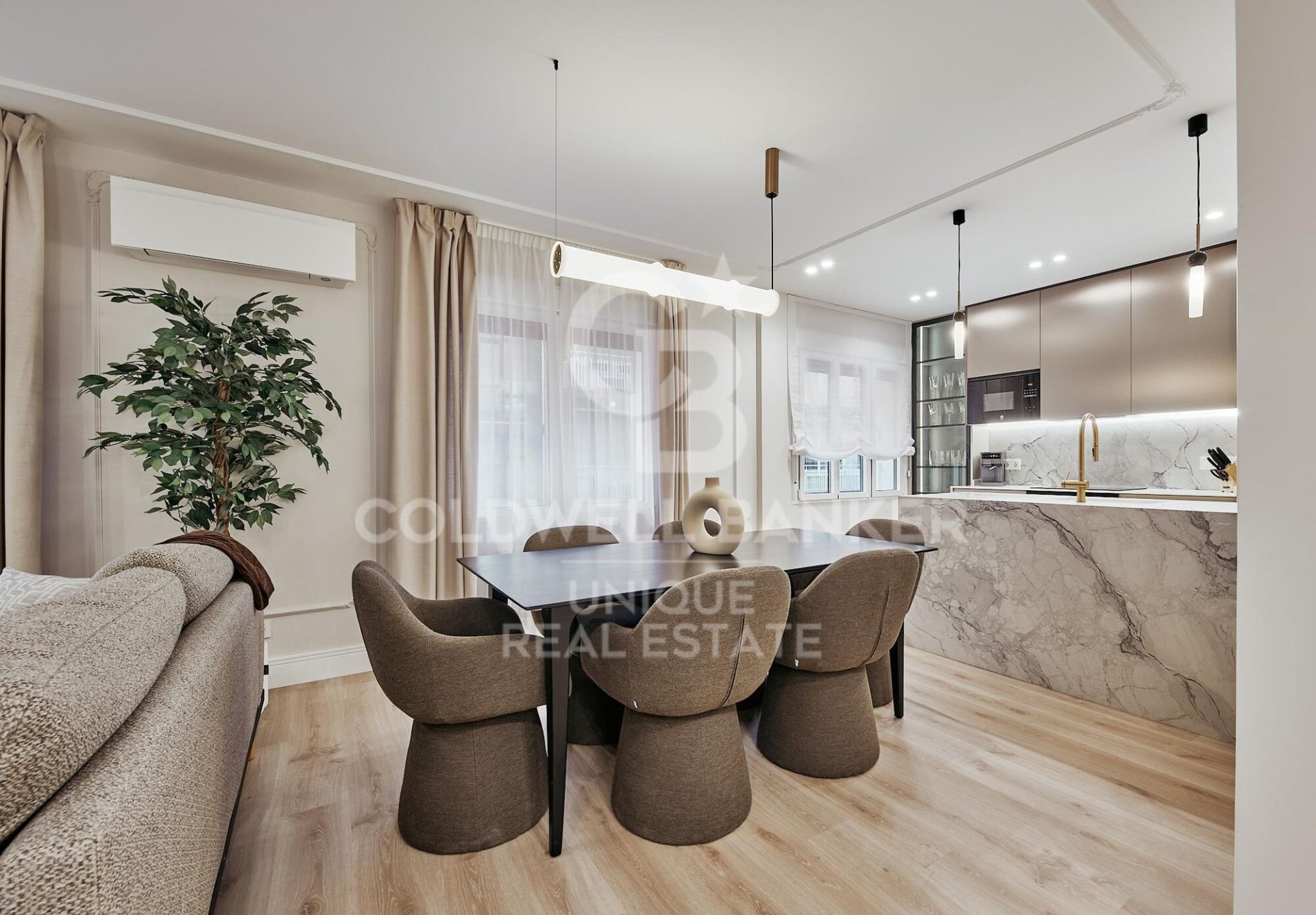 Appartamento a Madrid, Spagna 3 camere da letto, 122 mq. N° 158338