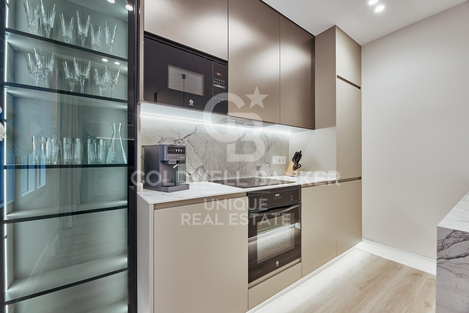 Appartamento a Madrid, Spagna 3 camere da letto, 122 mq. N° 158338