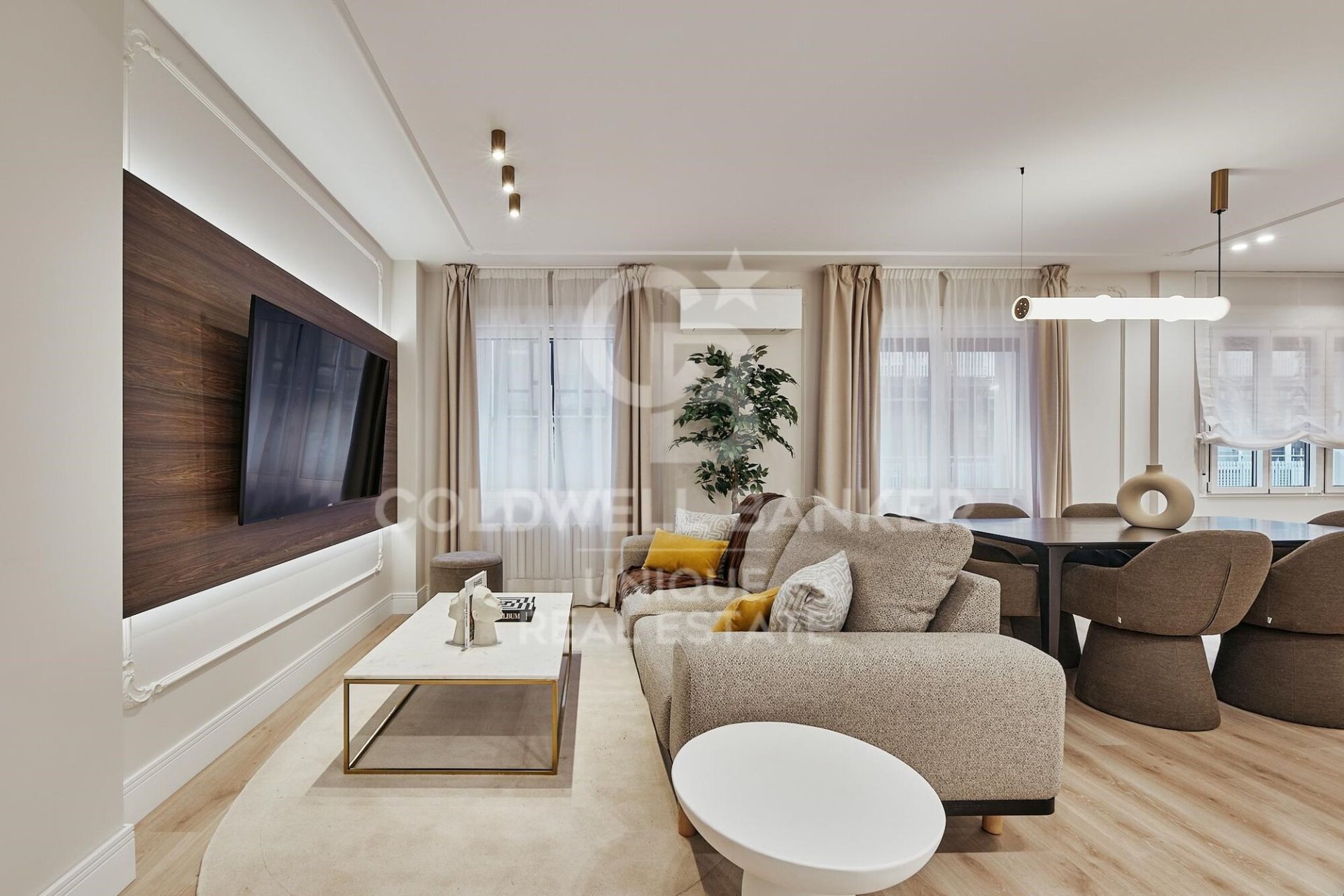 Appartamento a Madrid, Spagna 3 camere da letto, 122 mq. N° 158338