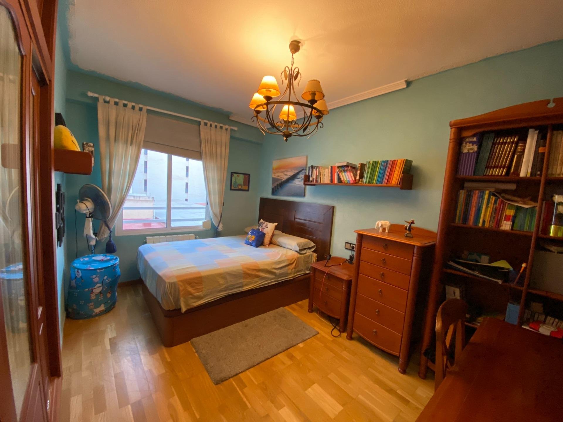 Apartment à Alicante, Espagne 4 chambres, 196 m2 No. 165529