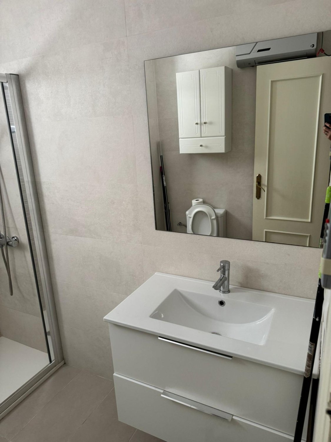 Apartment in Torrevieja, Alicante, Spain 2 bedrooms, 72 sq.m. No. 184213