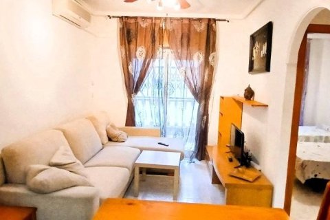Apartment in Torrevieja, Alicante, Spain 2 bedrooms, 67 sq.m. No. 184216