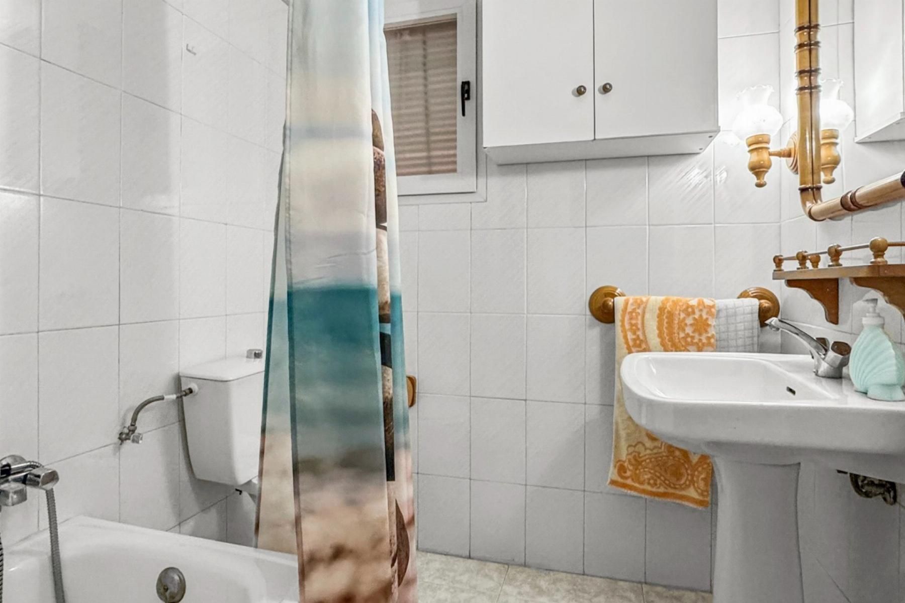 Wohnung in Torrevieja, Alicante, Spanien 120 m2 Nr. 195176