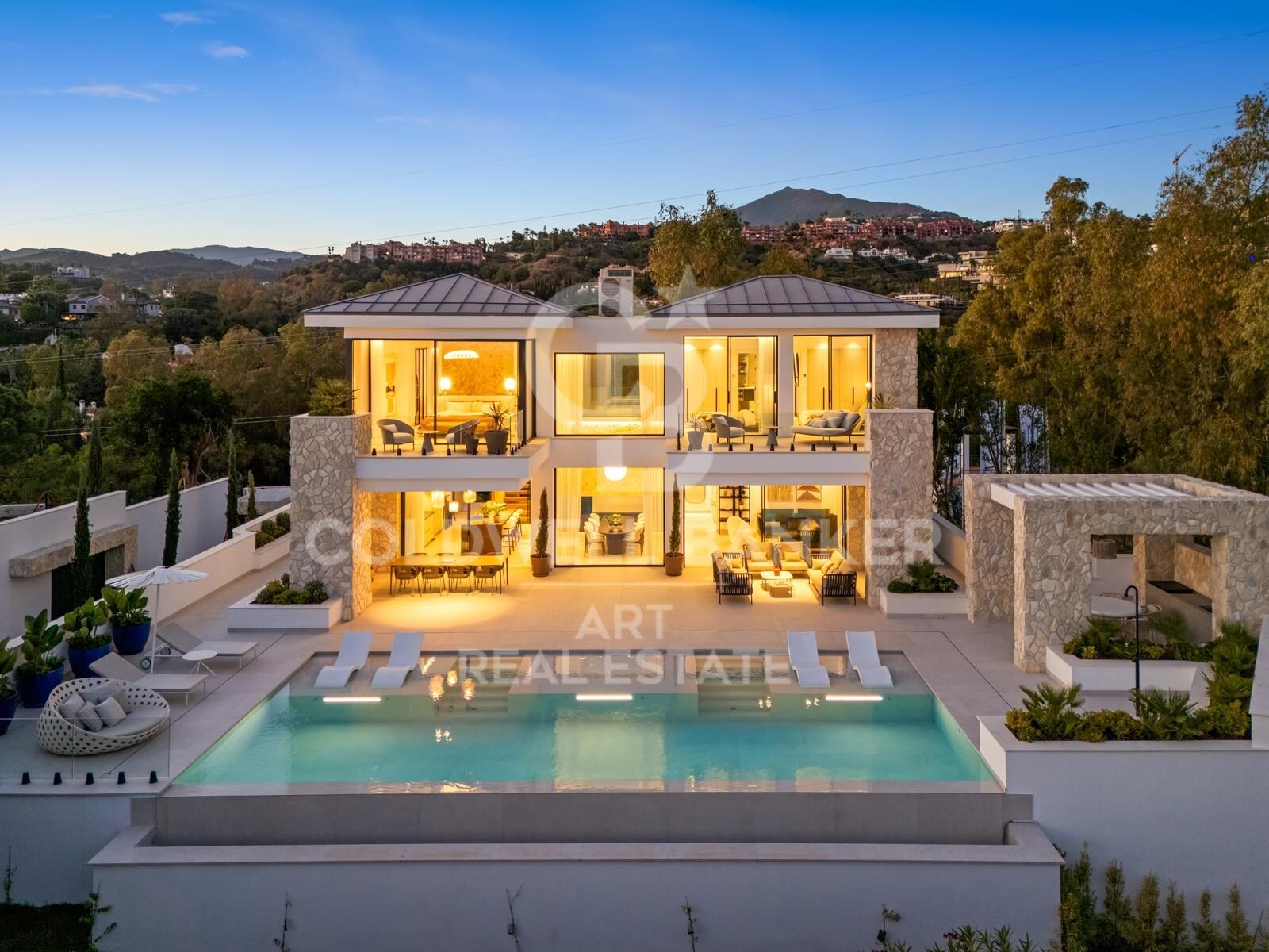 Villa in Benahavis, Malaga, Spain 5 bedrooms, 606 sq.m. No. 157263