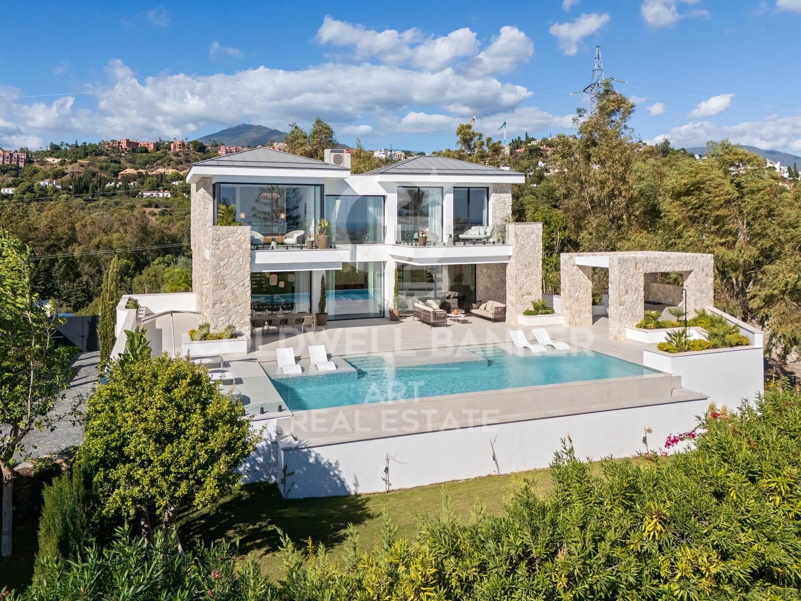 Villa in Benahavis, Malaga, Spain 5 bedrooms, 606 sq.m. No. 157263