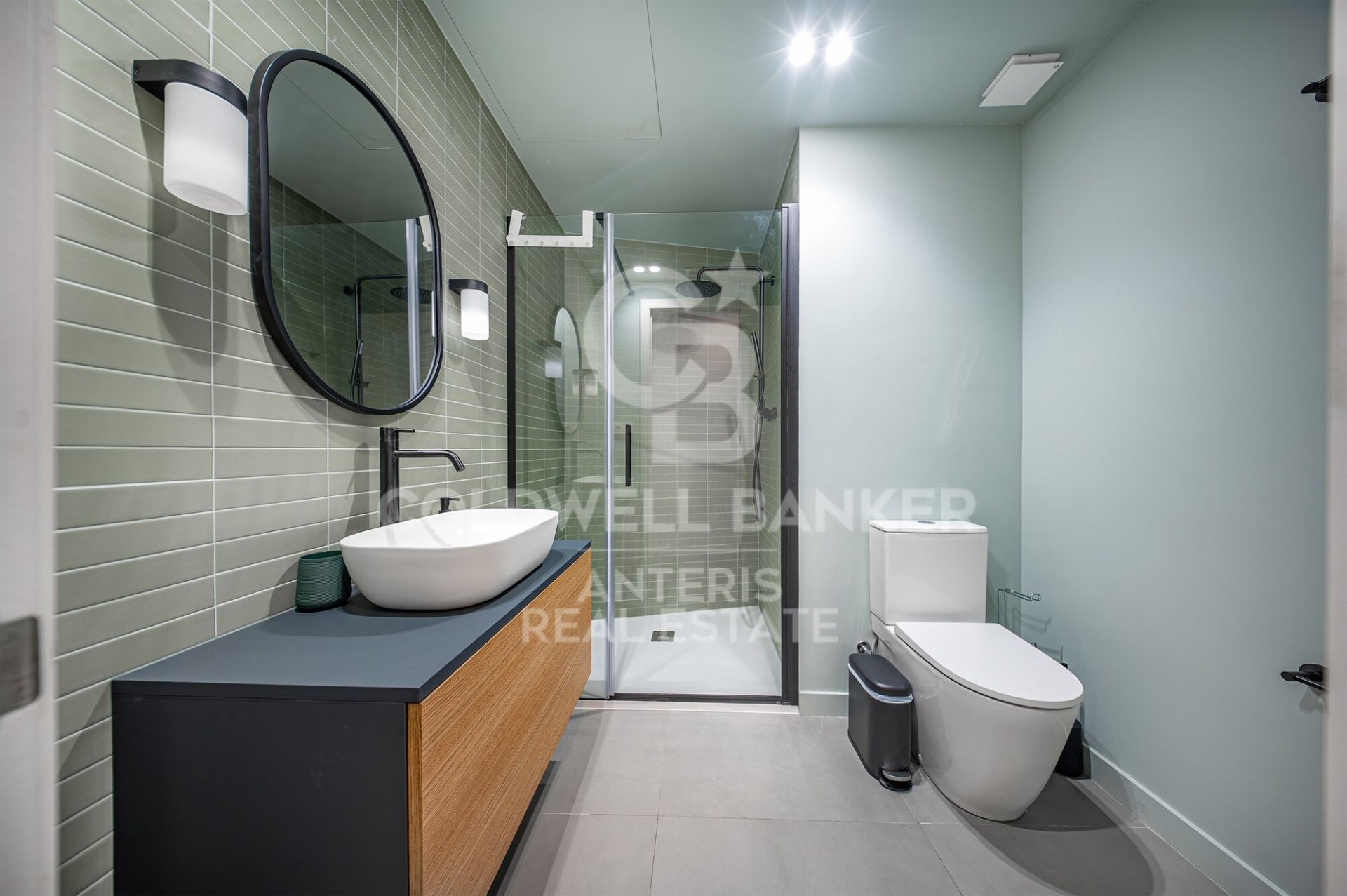 Apartamento en Barcelona, España 3 dormitorios, 141 m2 No. 157264