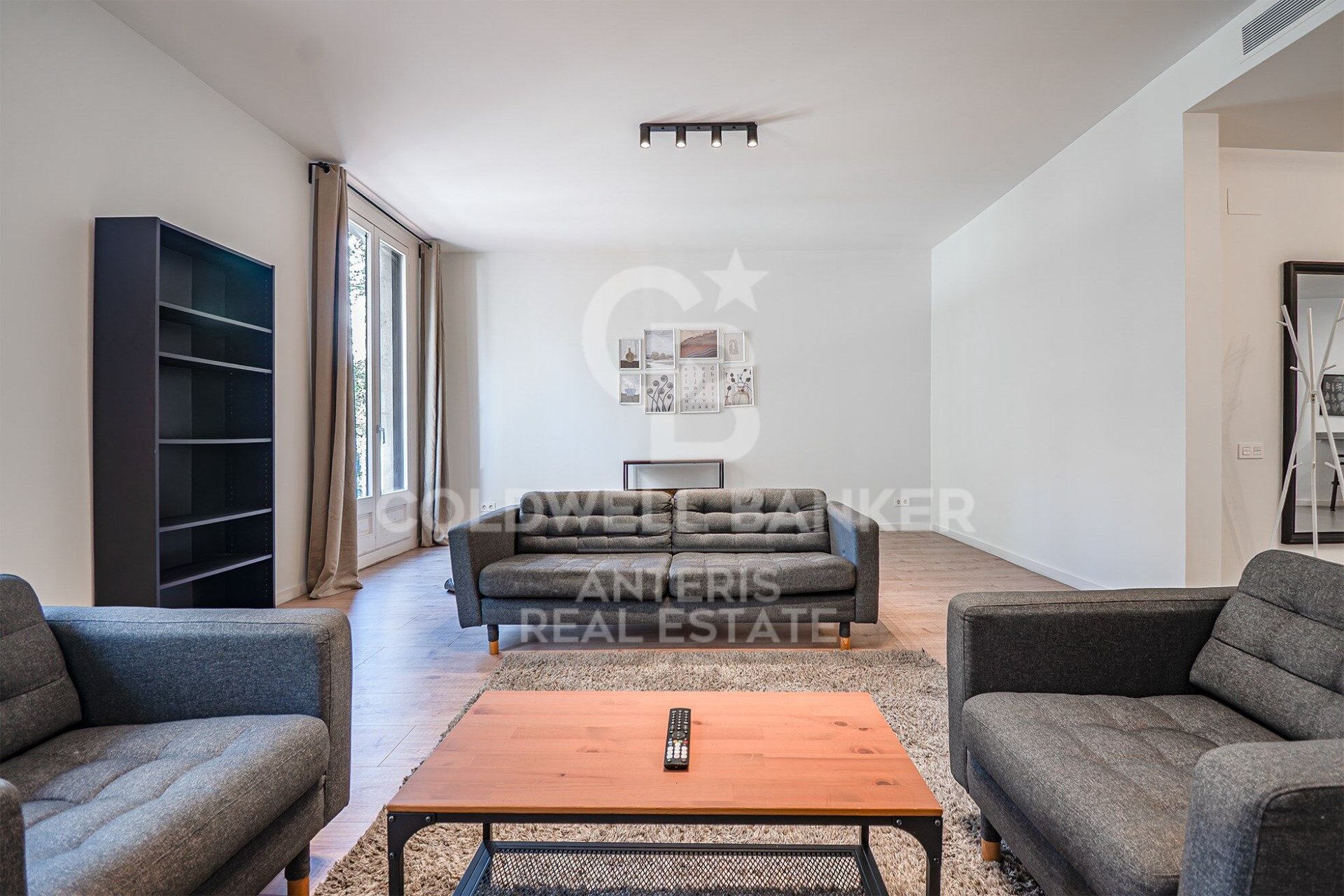 Apartamento en Barcelona, España 3 dormitorios, 141 m2 No. 157264