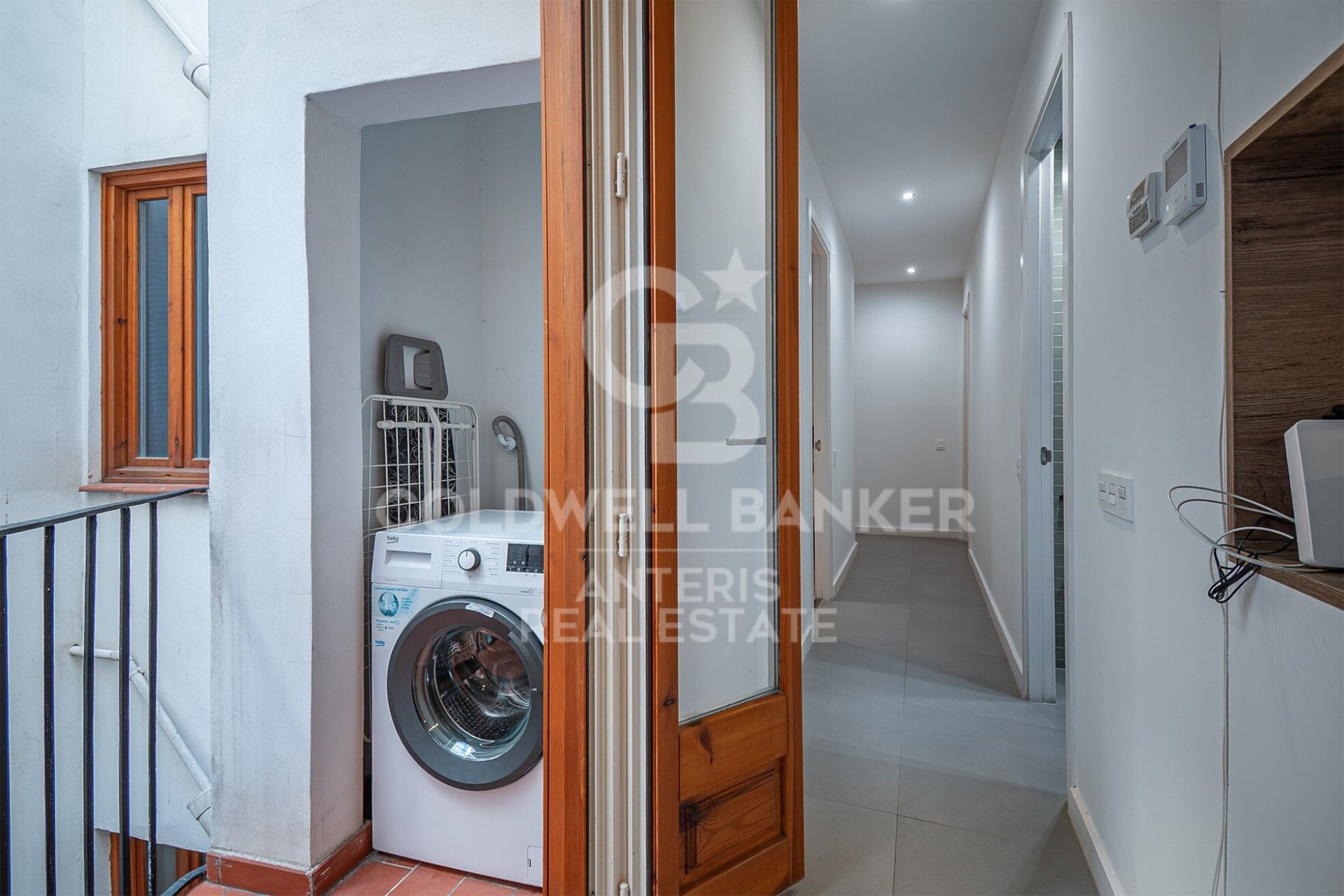Apartamento en Barcelona, España 3 dormitorios, 141 m2 No. 157264
