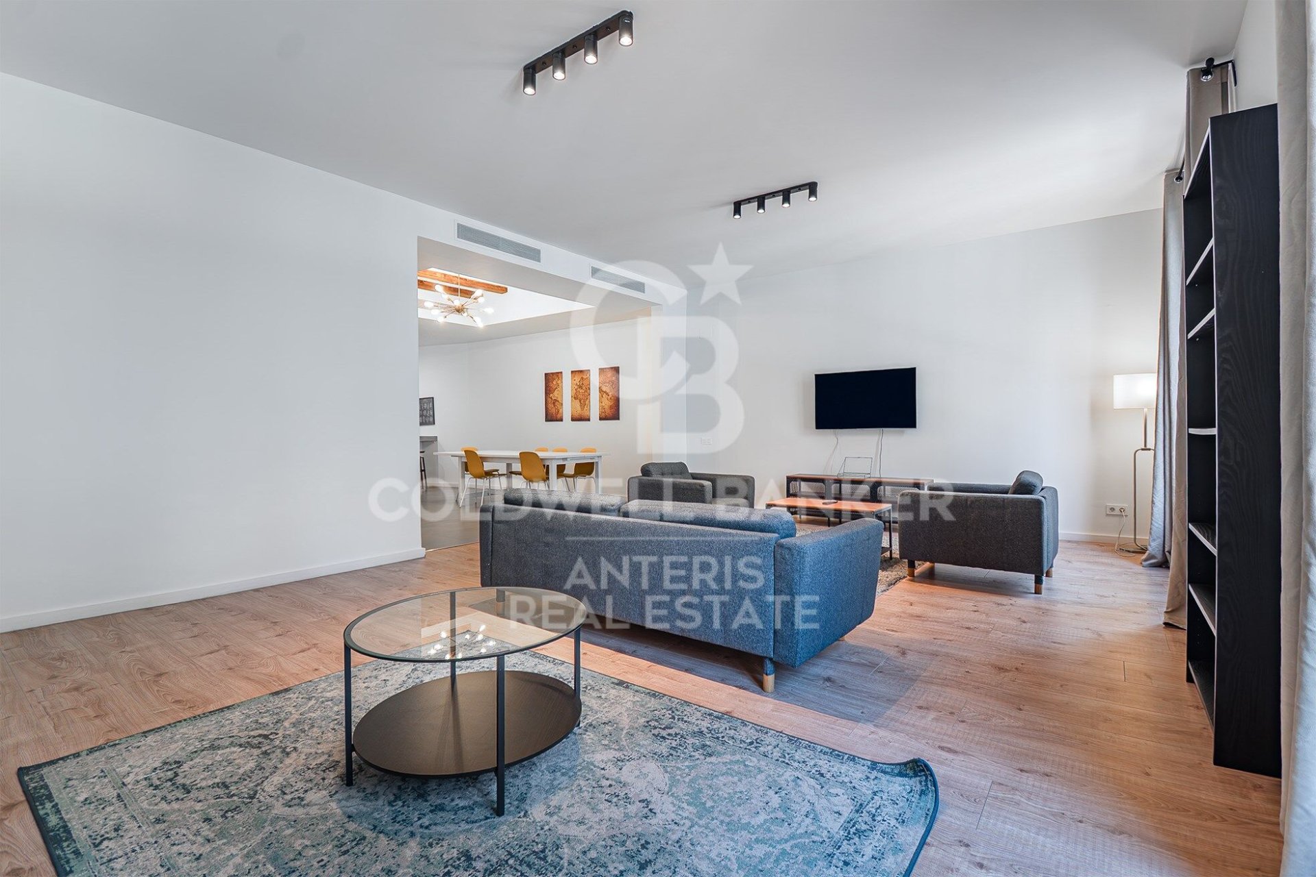 Apartamento en Barcelona, España 3 dormitorios, 141 m2 No. 157264