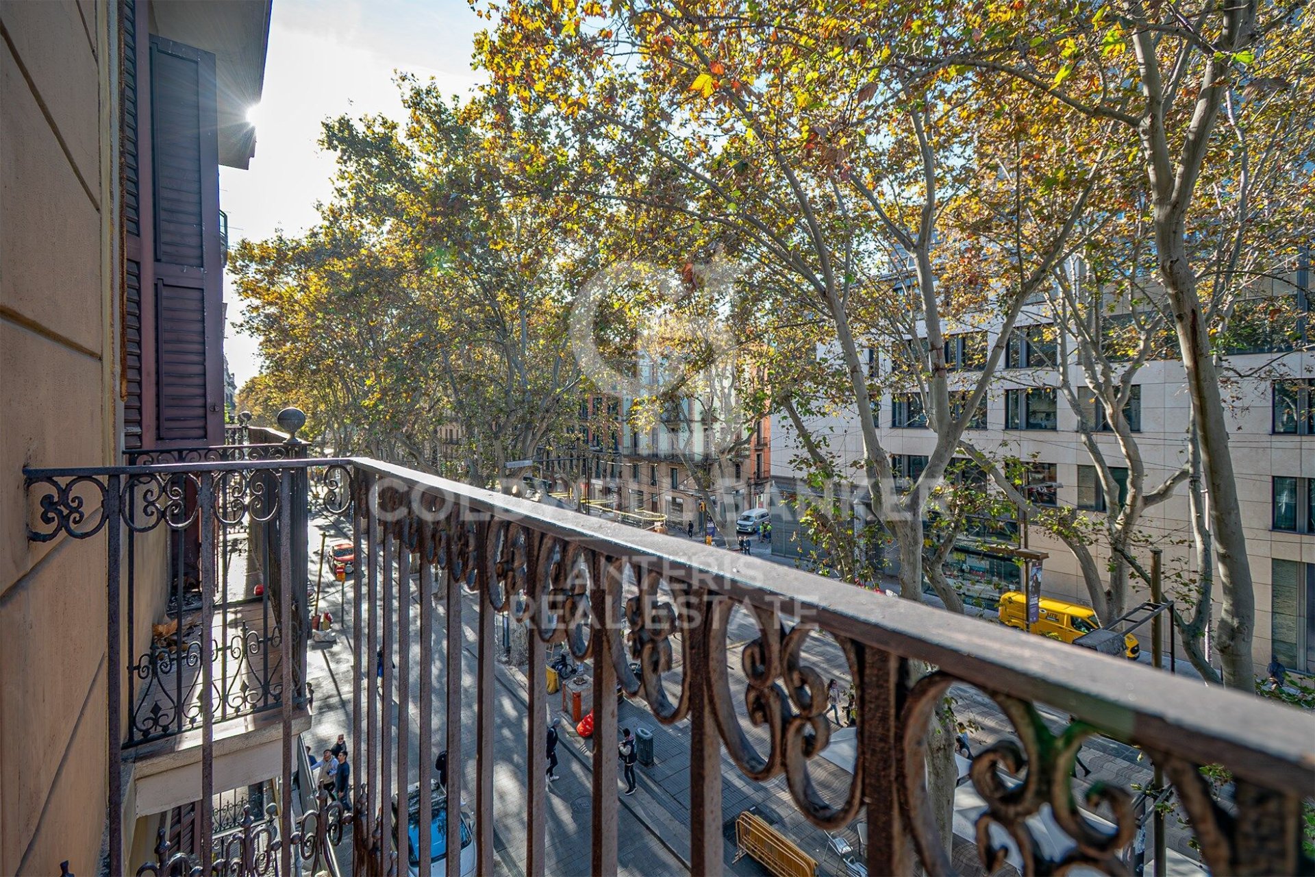 Apartamento en Barcelona, España 3 dormitorios, 141 m2 No. 157264