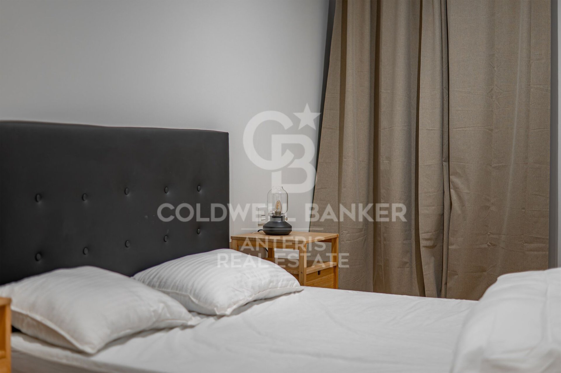 Apartamento en Barcelona, España 3 dormitorios, 141 m2 No. 157264