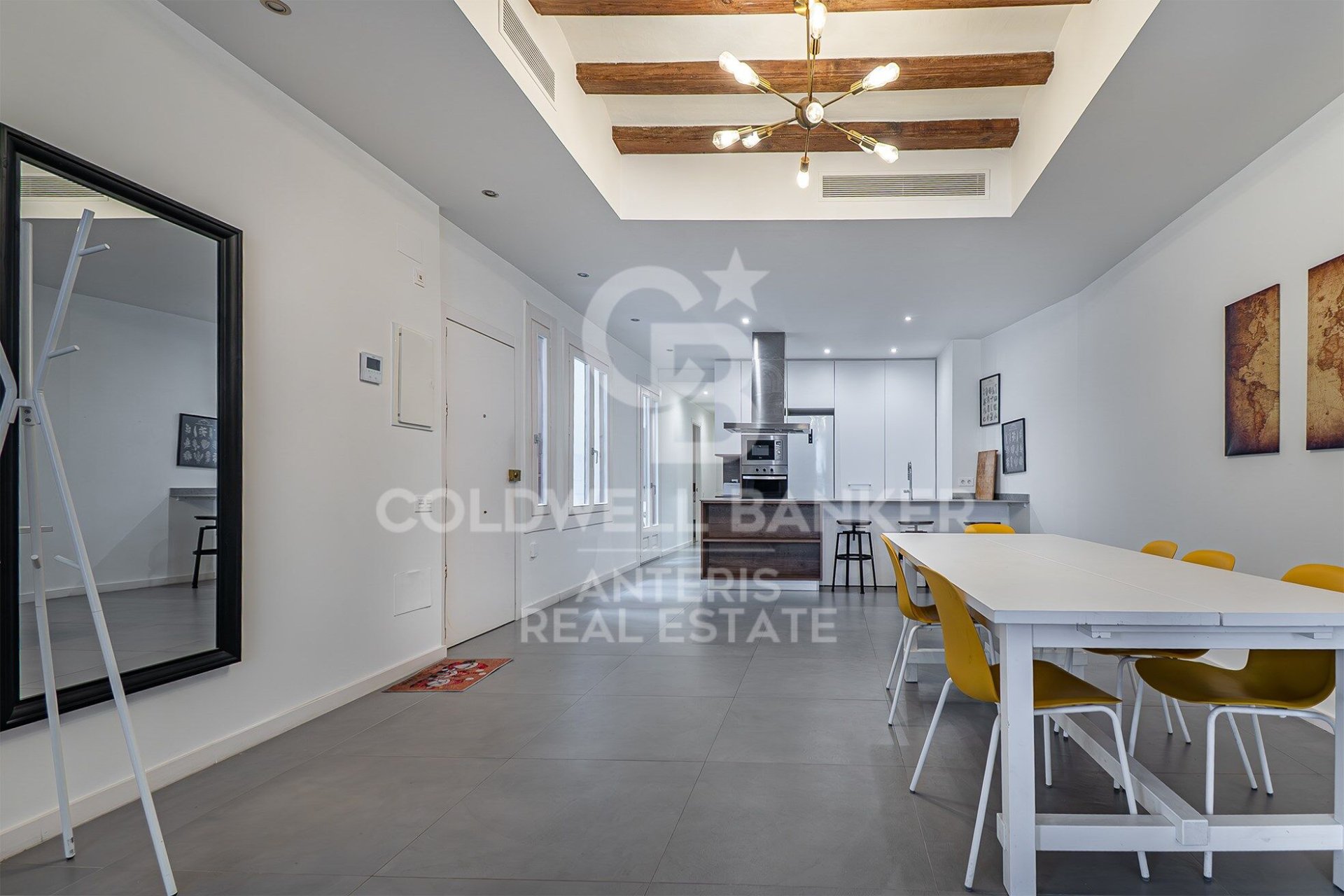 Apartamento en Barcelona, España 3 dormitorios, 141 m2 No. 157264