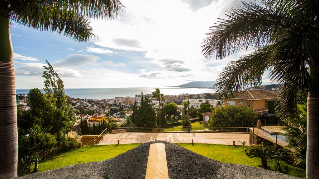 Villa in Malaga, Spain 3 bedrooms, 712 sq.m. No. 106545