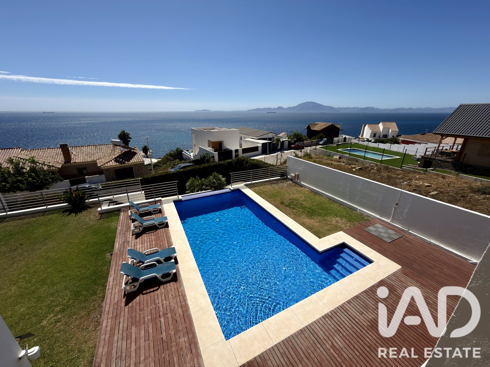Talo Algeciras, Cadiz, Espanja 4 makuuhuonetta, 386 m2 No. 195768
