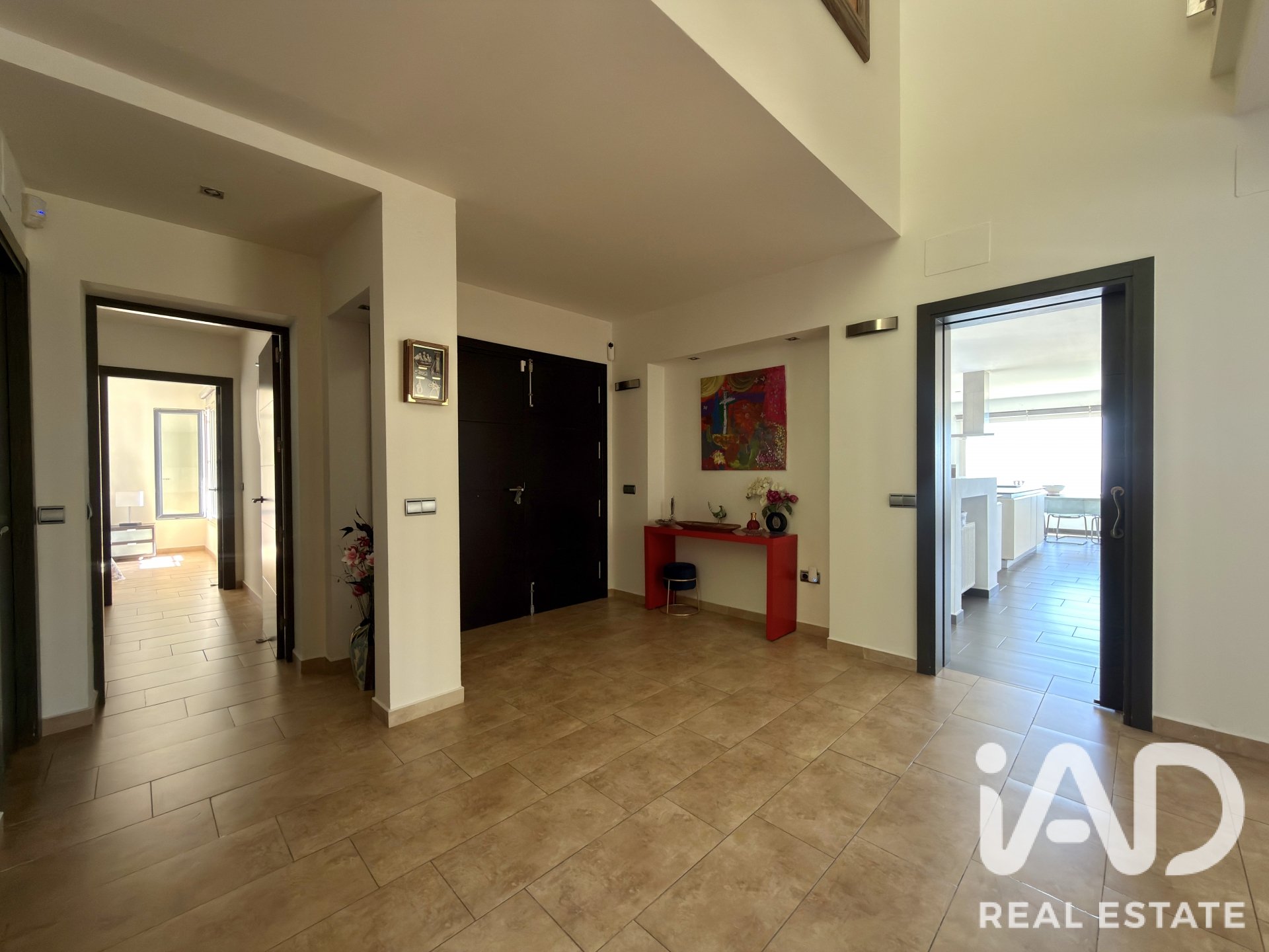 Talo Algeciras, Cadiz, Espanja 4 makuuhuonetta, 386 m2 No. 195768