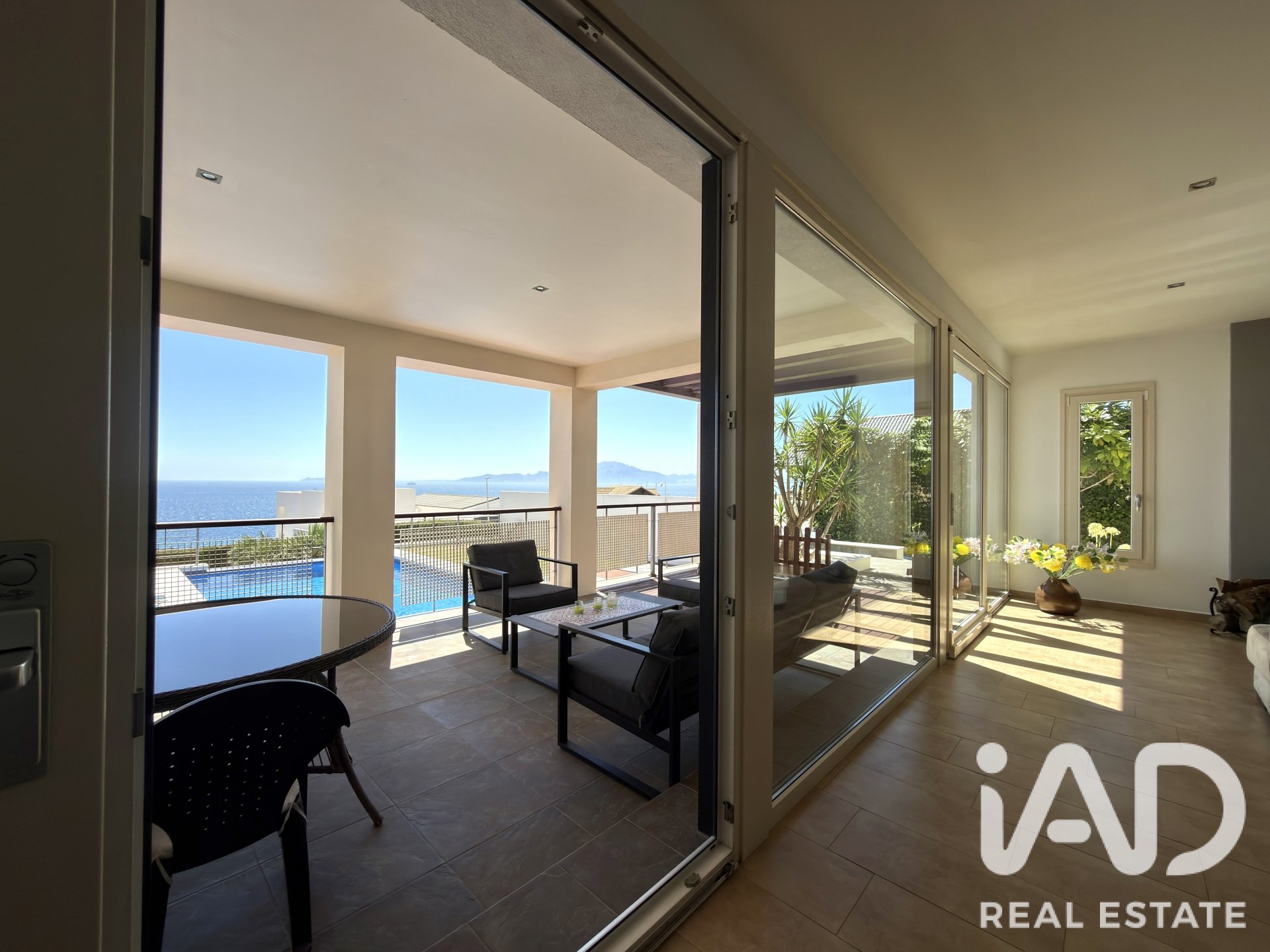 Talo Algeciras, Cadiz, Espanja 4 makuuhuonetta, 386 m2 No. 195768