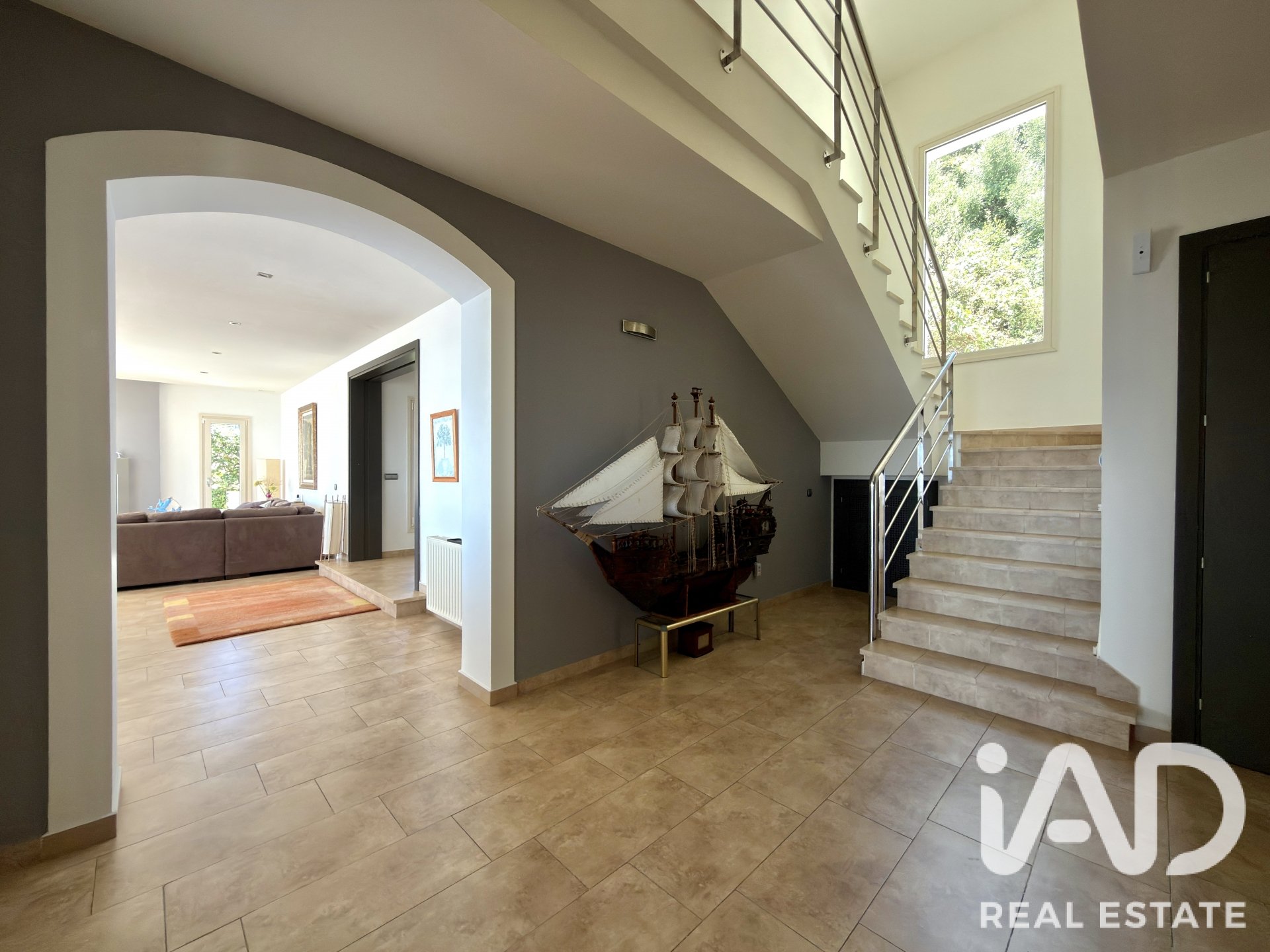 Talo Algeciras, Cadiz, Espanja 4 makuuhuonetta, 386 m2 No. 195768