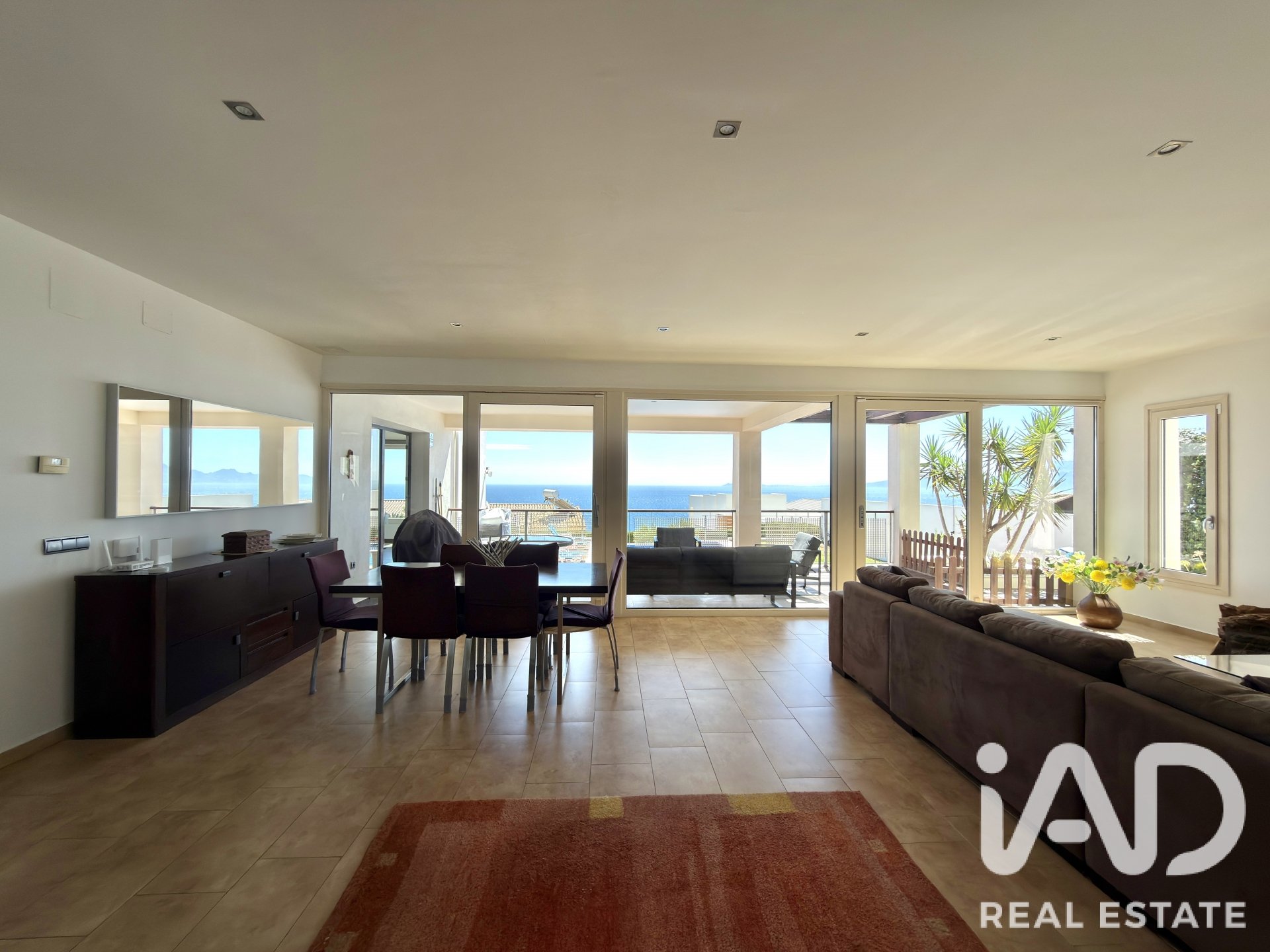 Talo Algeciras, Cadiz, Espanja 4 makuuhuonetta, 386 m2 No. 195768
