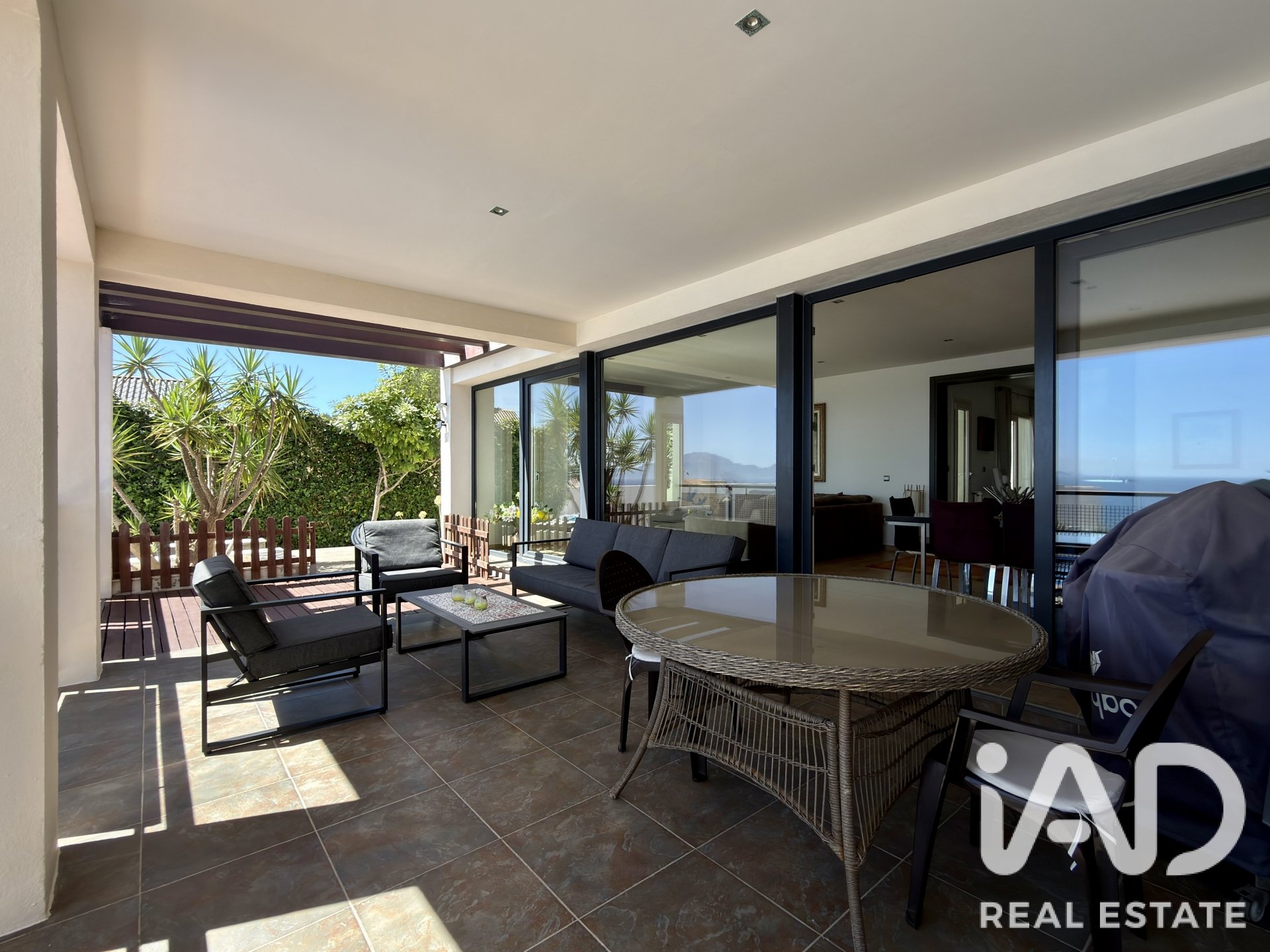 Talo Algeciras, Cadiz, Espanja 4 makuuhuonetta, 386 m2 No. 195768