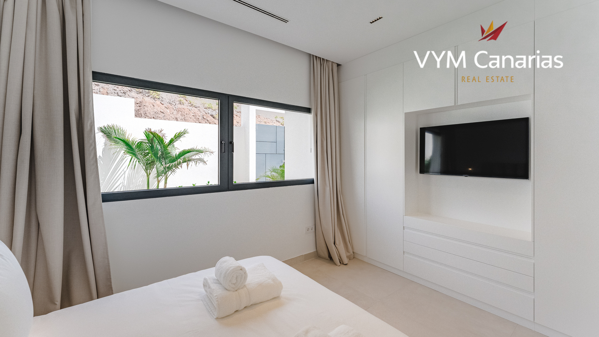 Villa in Torviscas, Tenerife, Spain 4 bedrooms, 202 sq.m. No. 164398